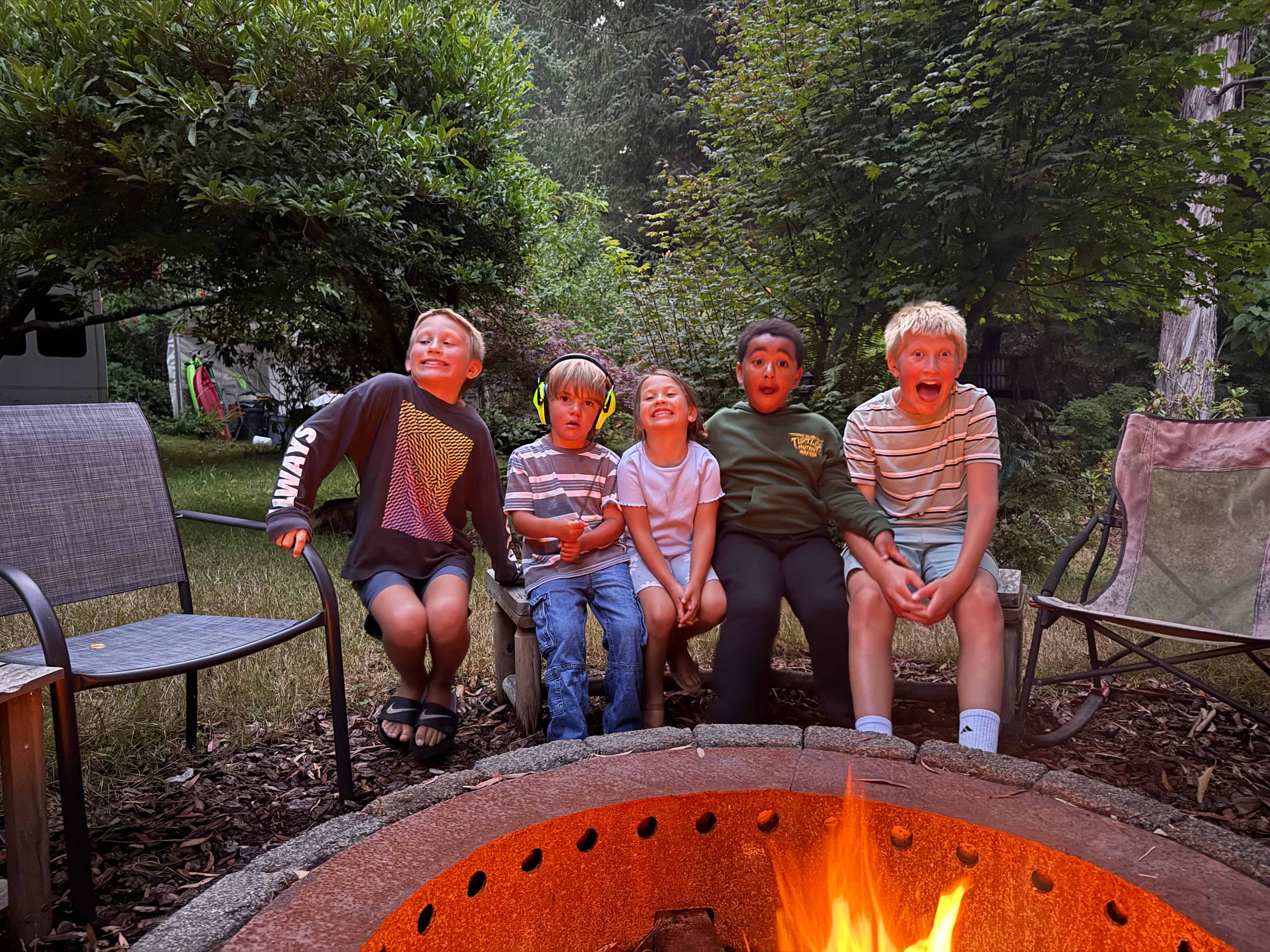 S’mores and spooky stories by the campfire! 🔥 