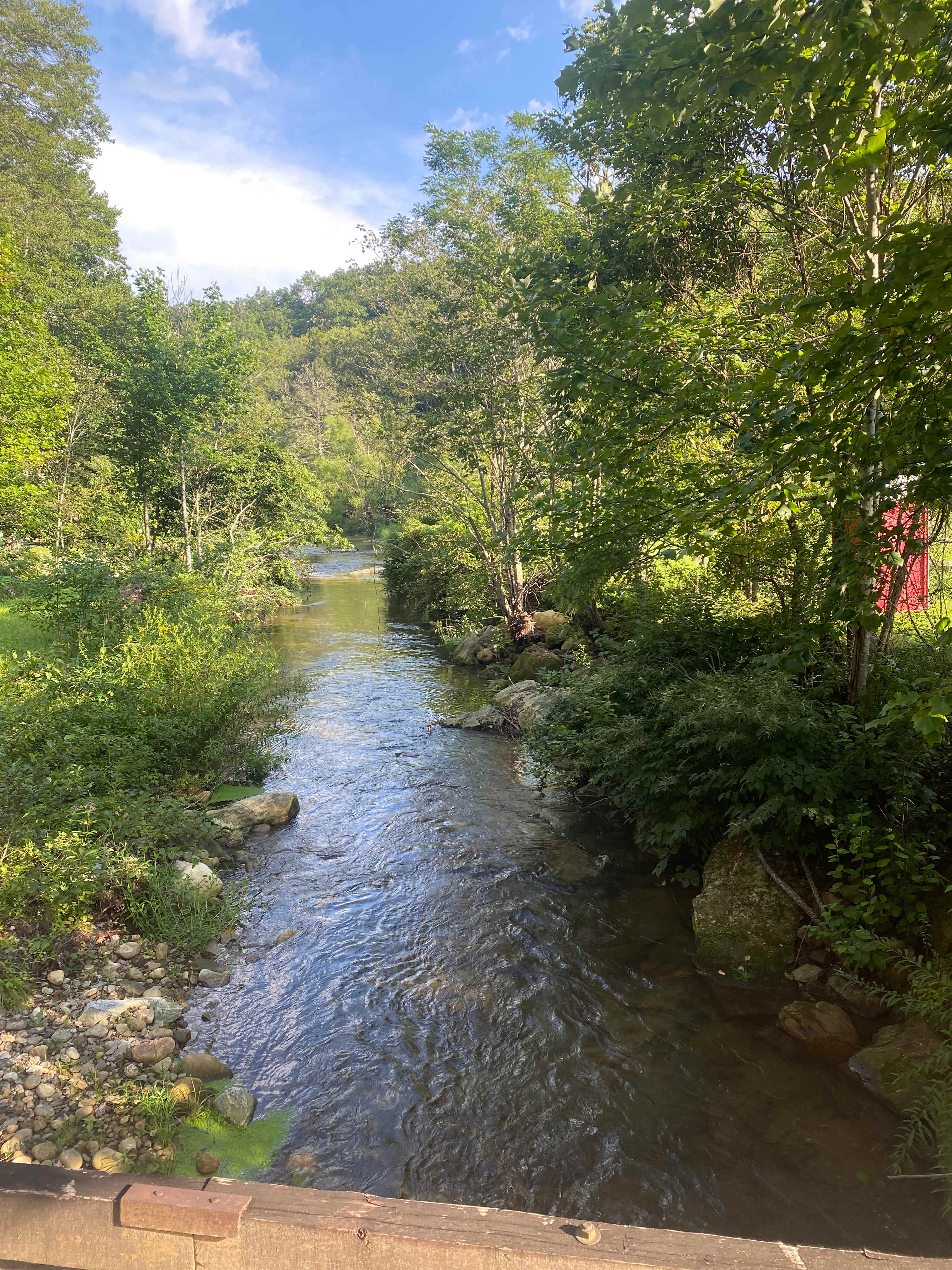 At the Ridge Camp-Riverside Escapes