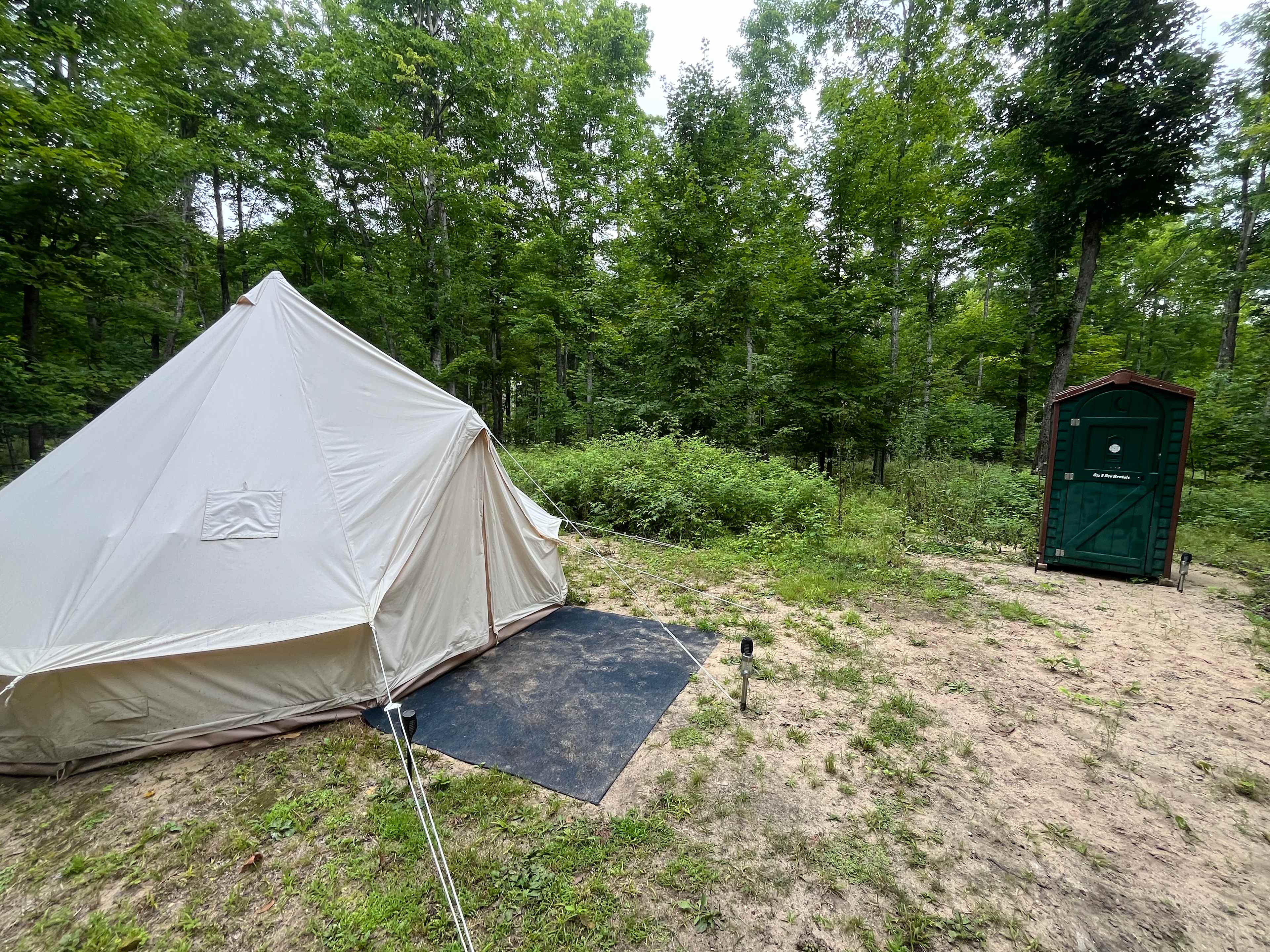 Elli's Lazy Days Resort & Campground