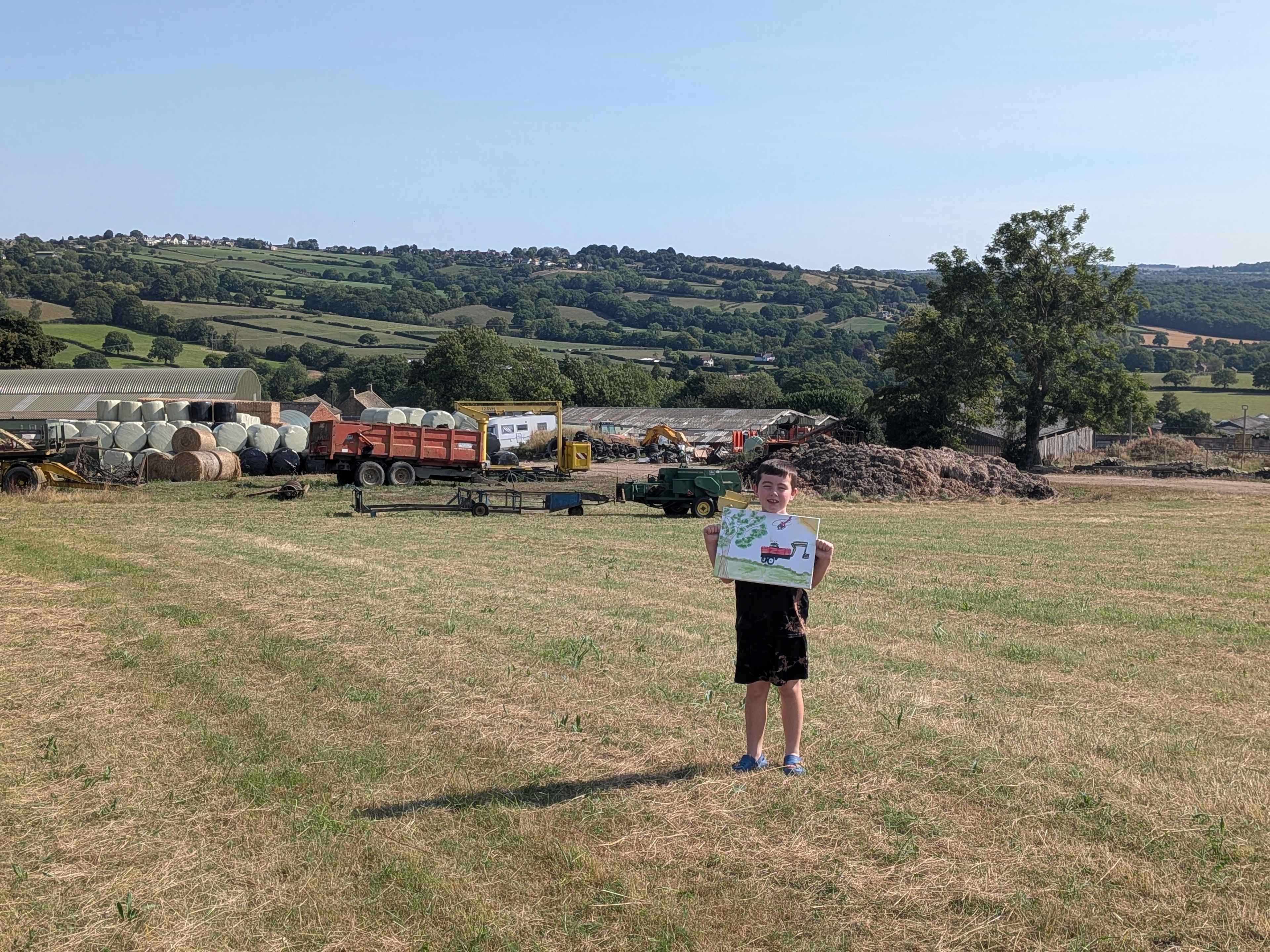 We opted to ppait our surroundings rather than a hike on Sunday, the site was that peaceful we didn't wanna leave it for the hustle an bustle. 