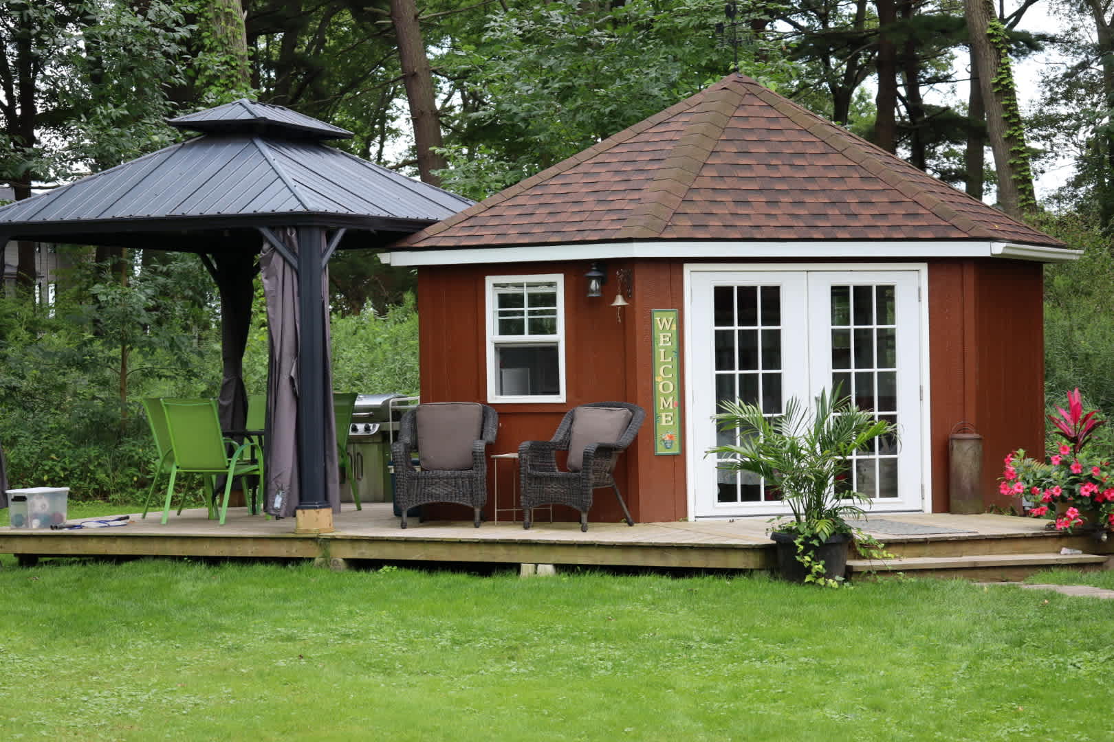 Cabin close to Lake Erie and trails