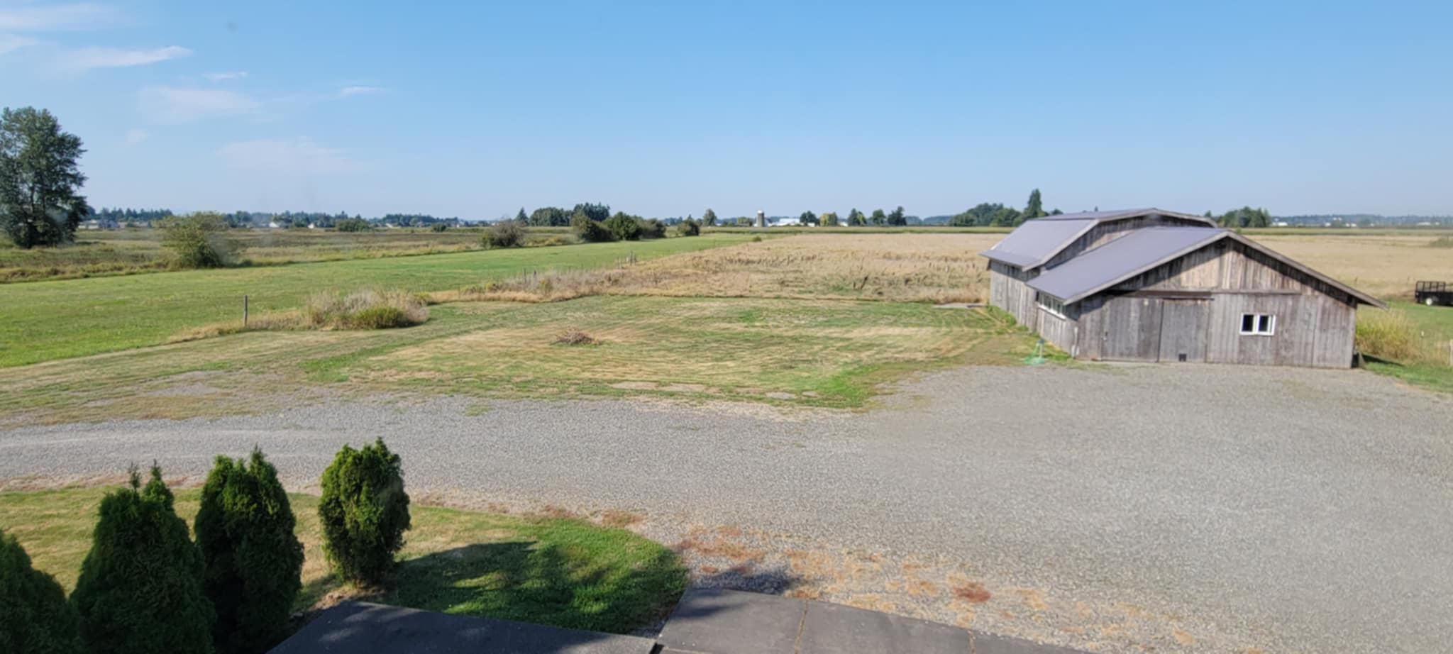RV parking area is in the left on the foto, just past where that mound of grass is growing...