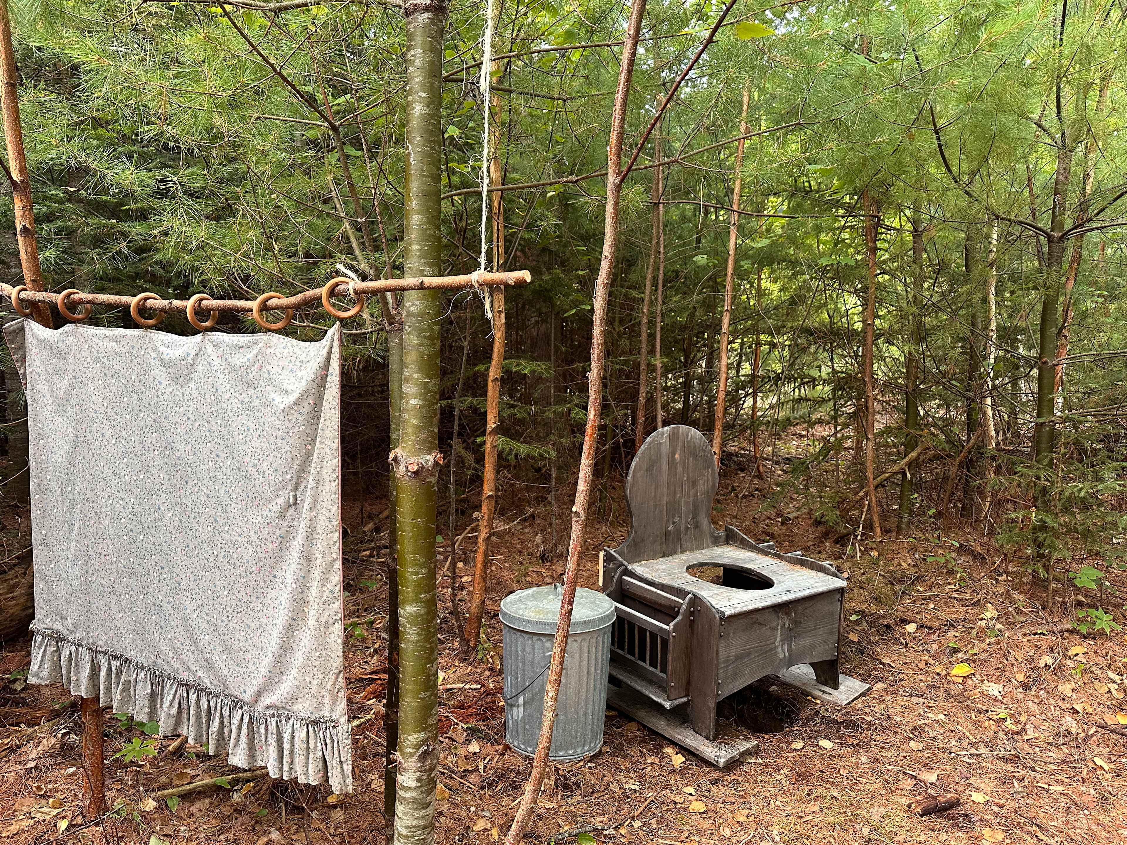 Chickadee Hollow: Eco Camping