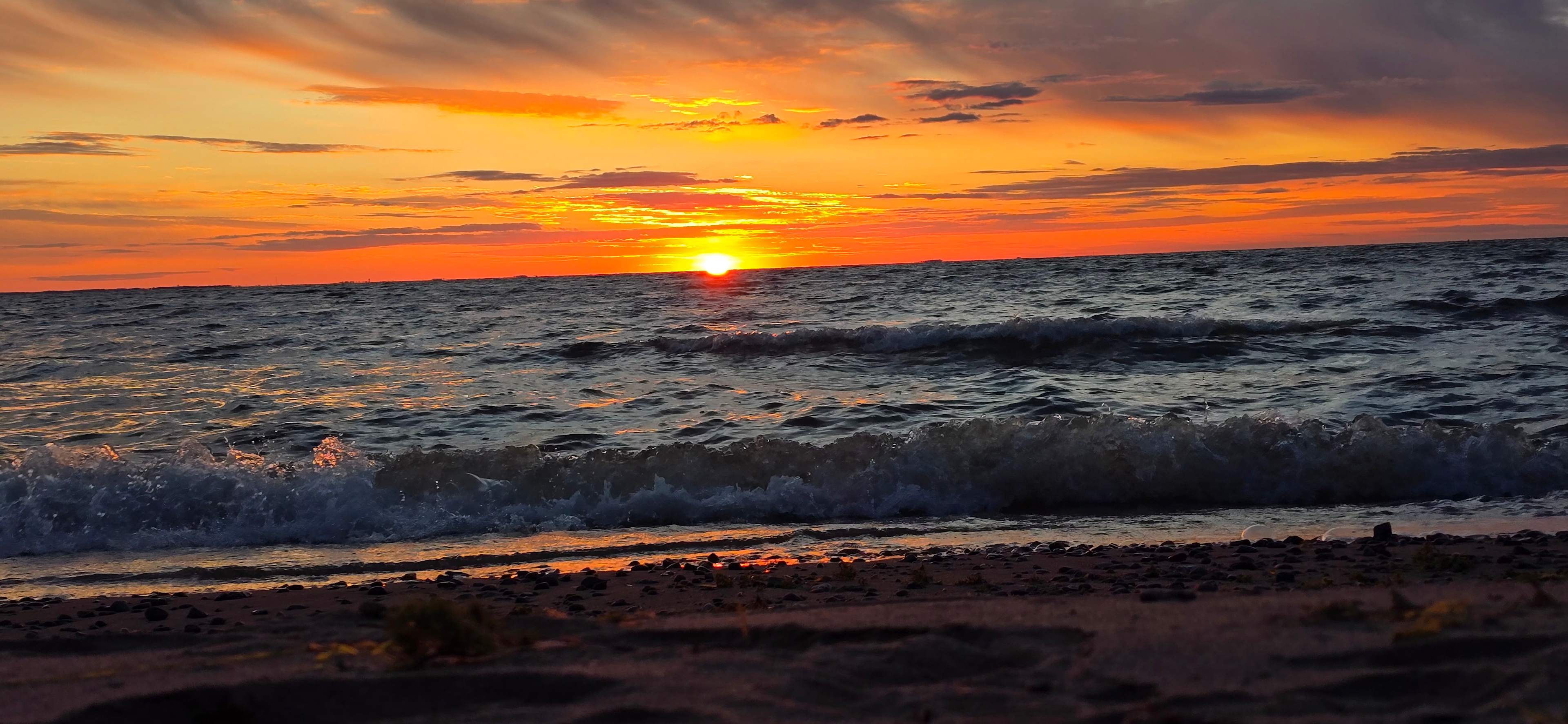 SOL VIND - Lakeside Camping Retreat