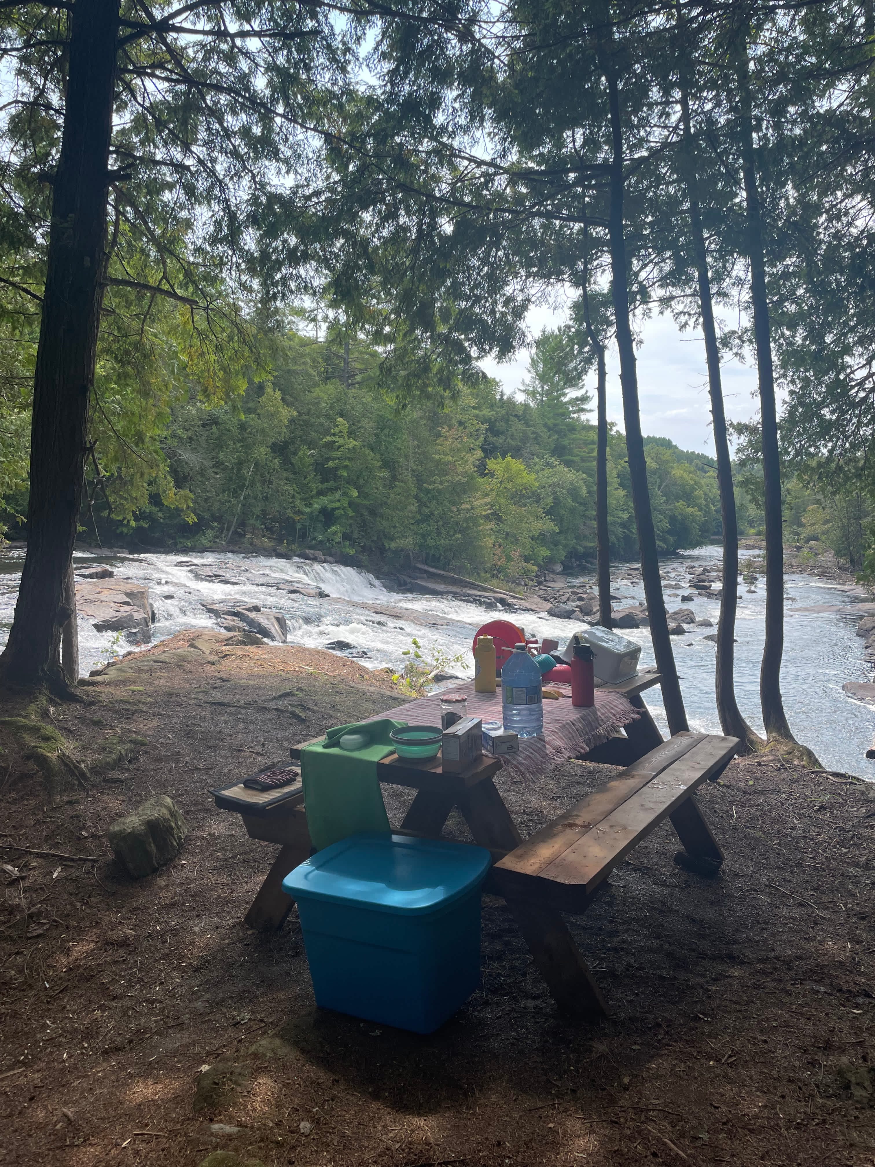 Domaine Lockbøw | Private Waterfall