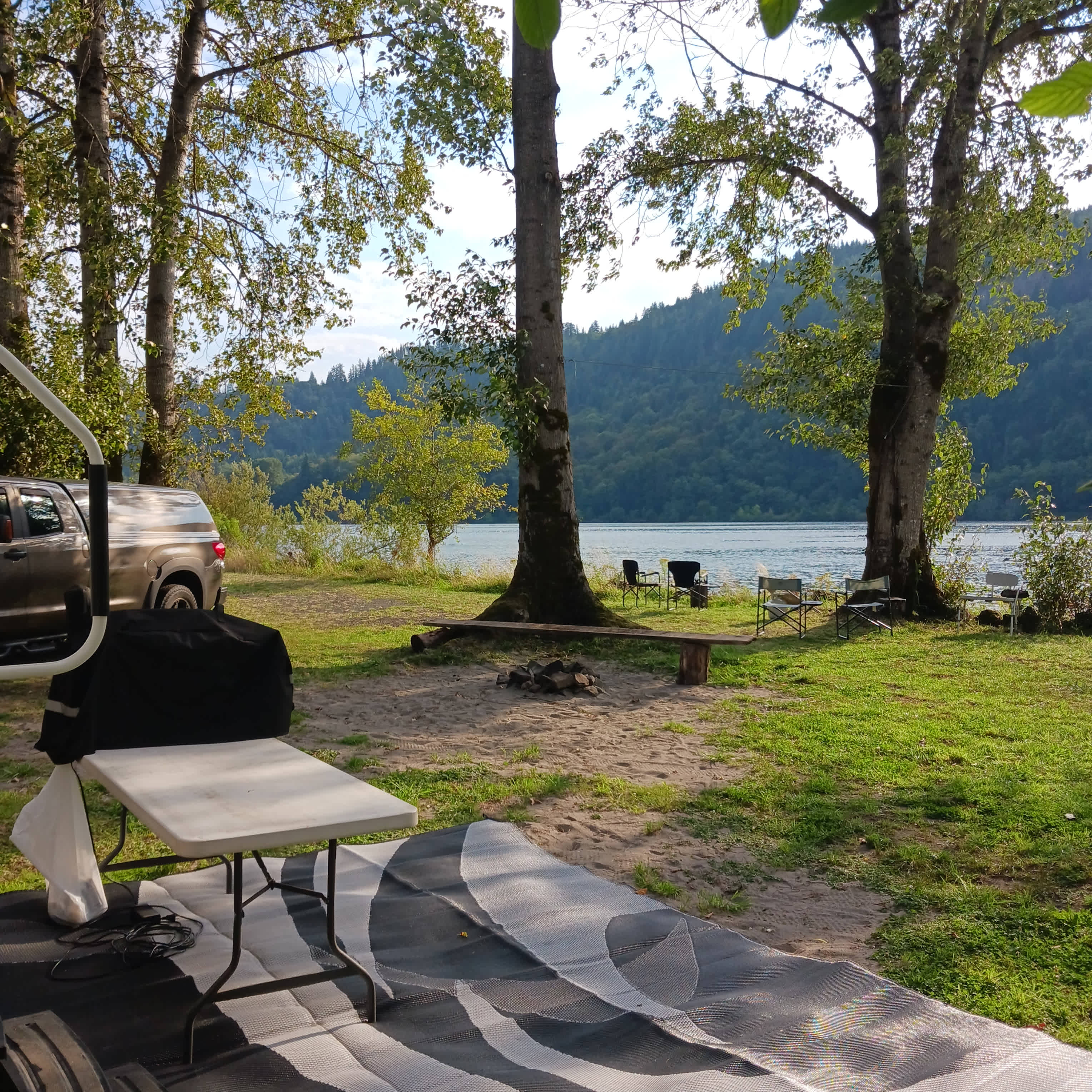 Columbia River Camping