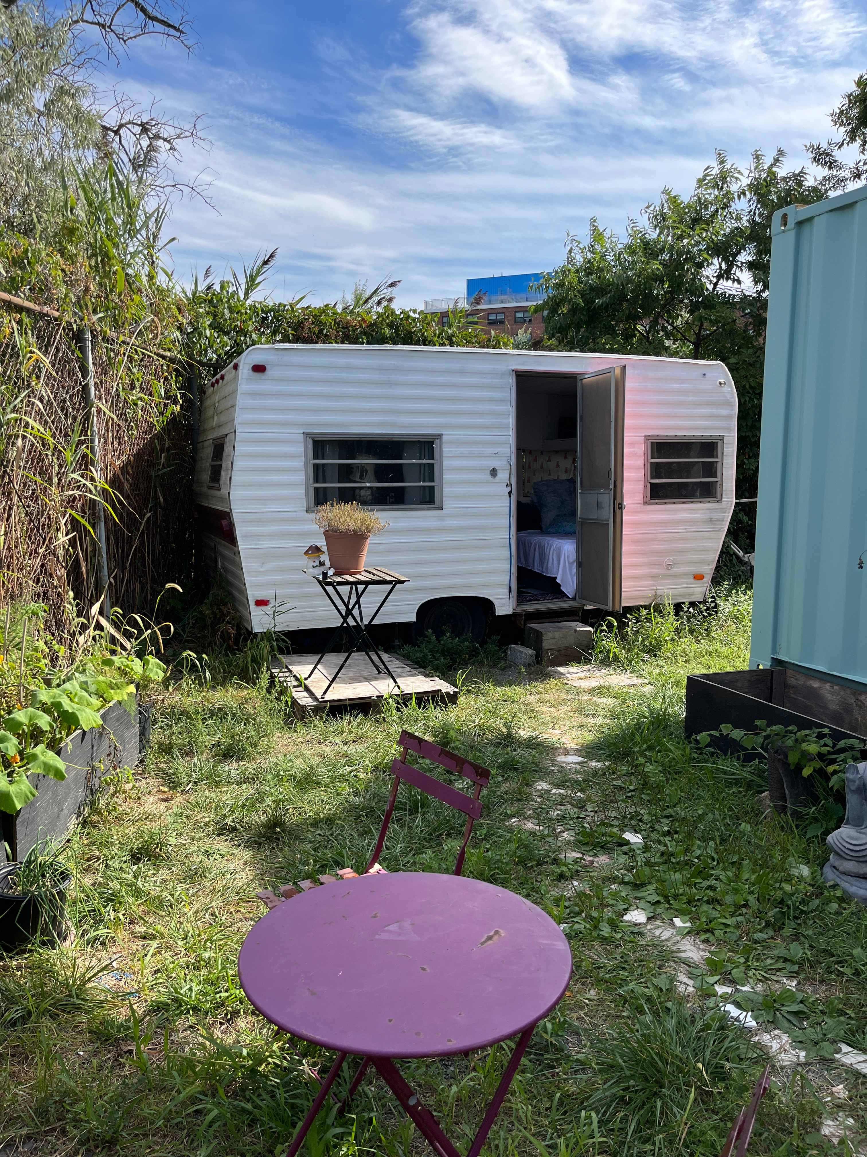 Comfy camper by the bay in Rockaway