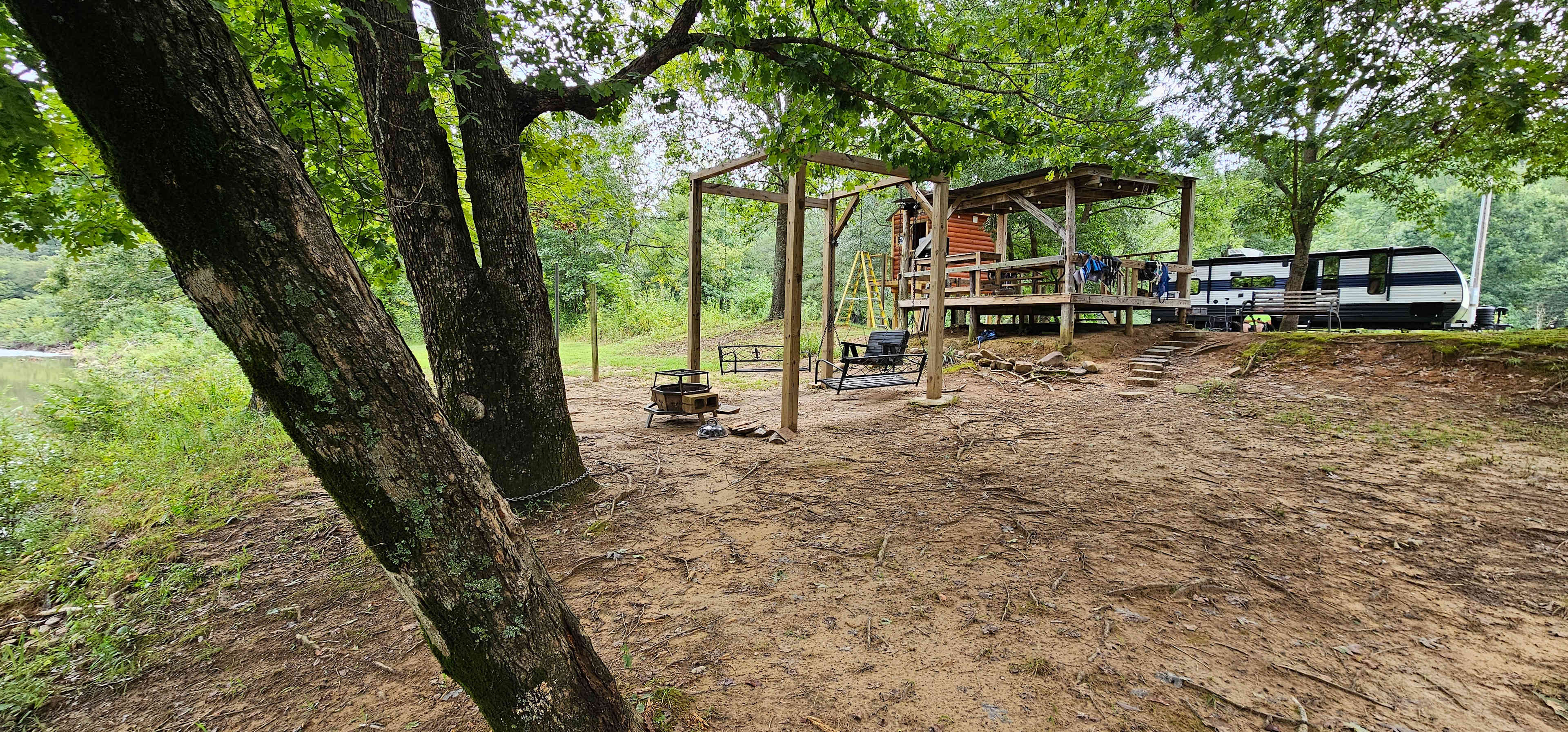 Yearling Ridge Riverfront Camp