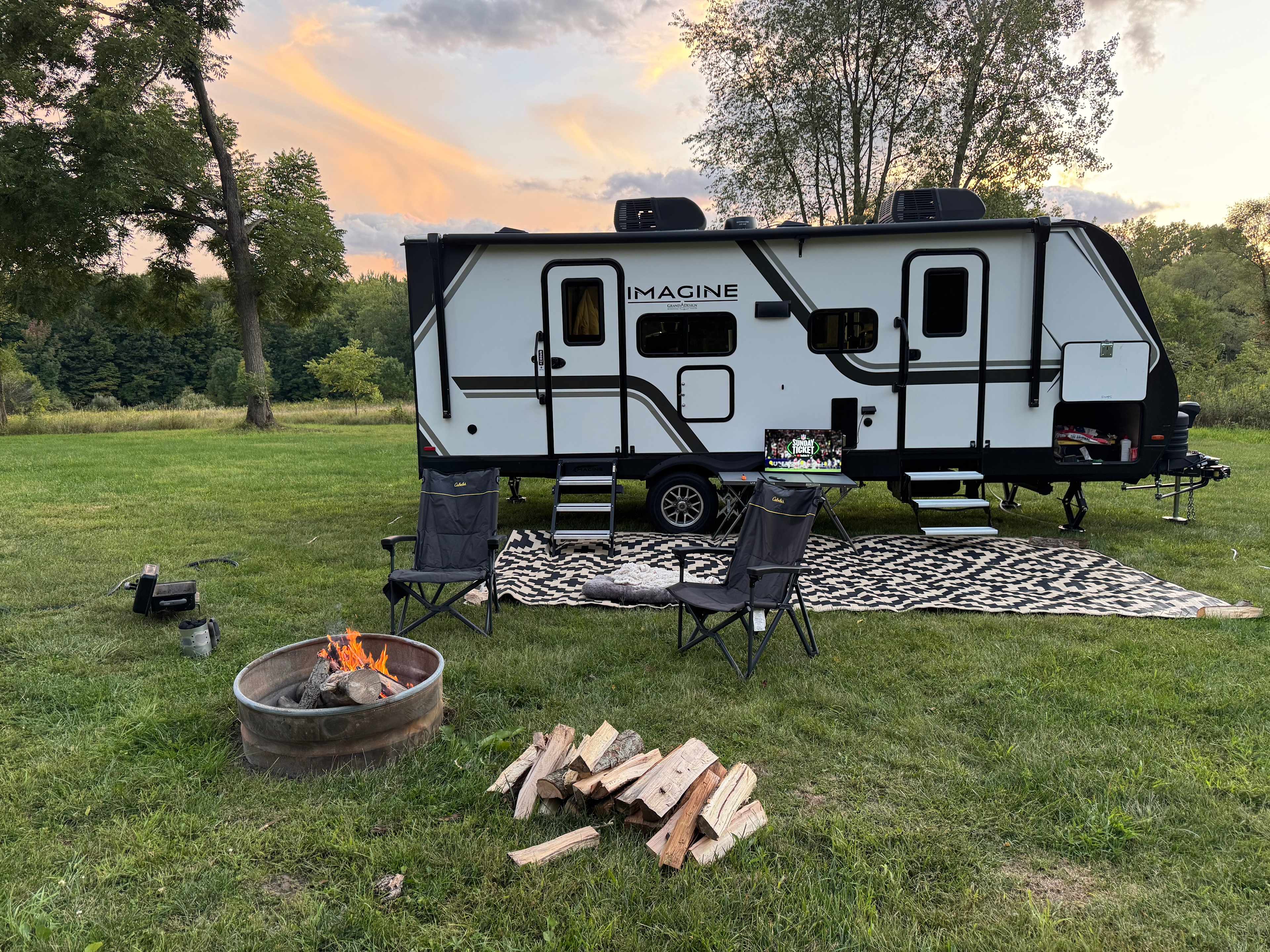 Whole Life Farm rv/tenting w/w+e