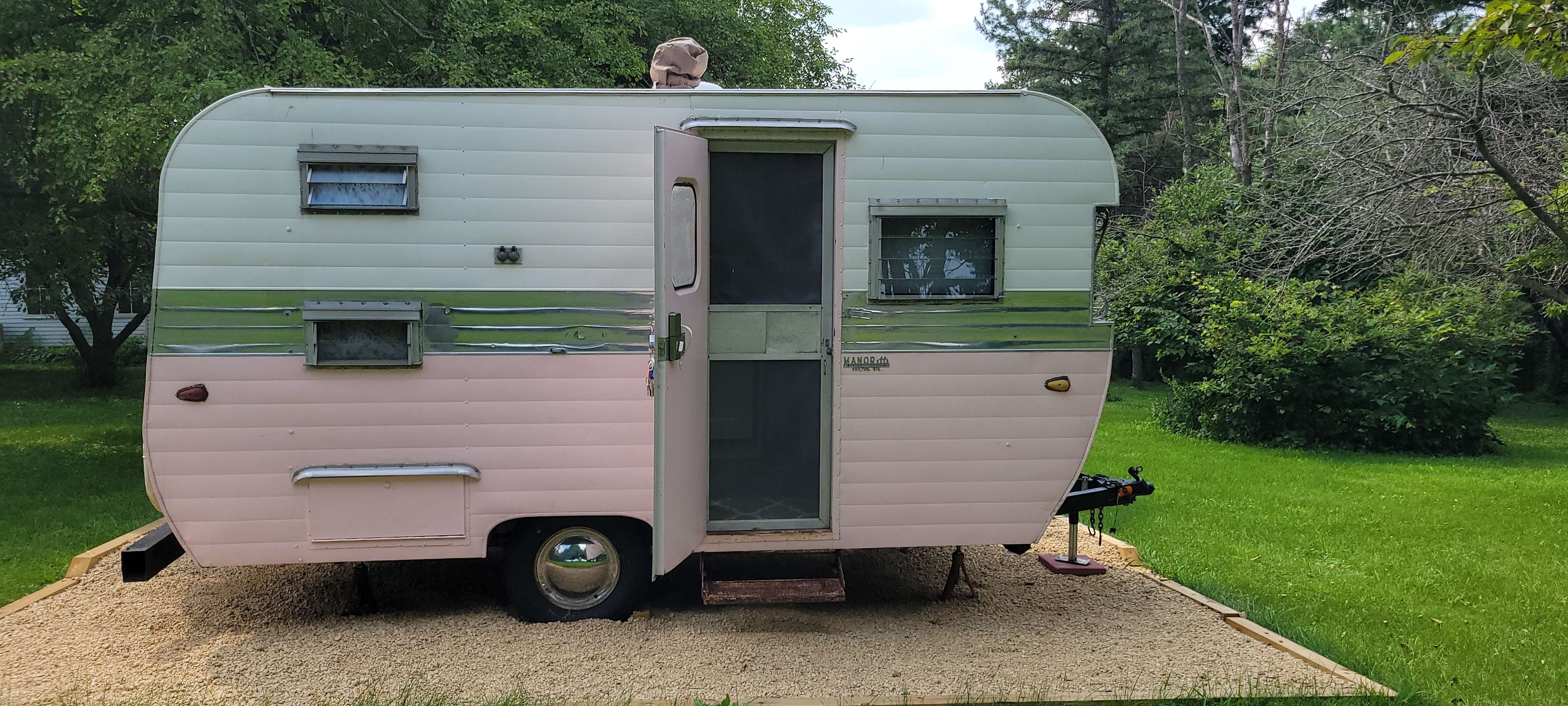 The Rosebud Retreat