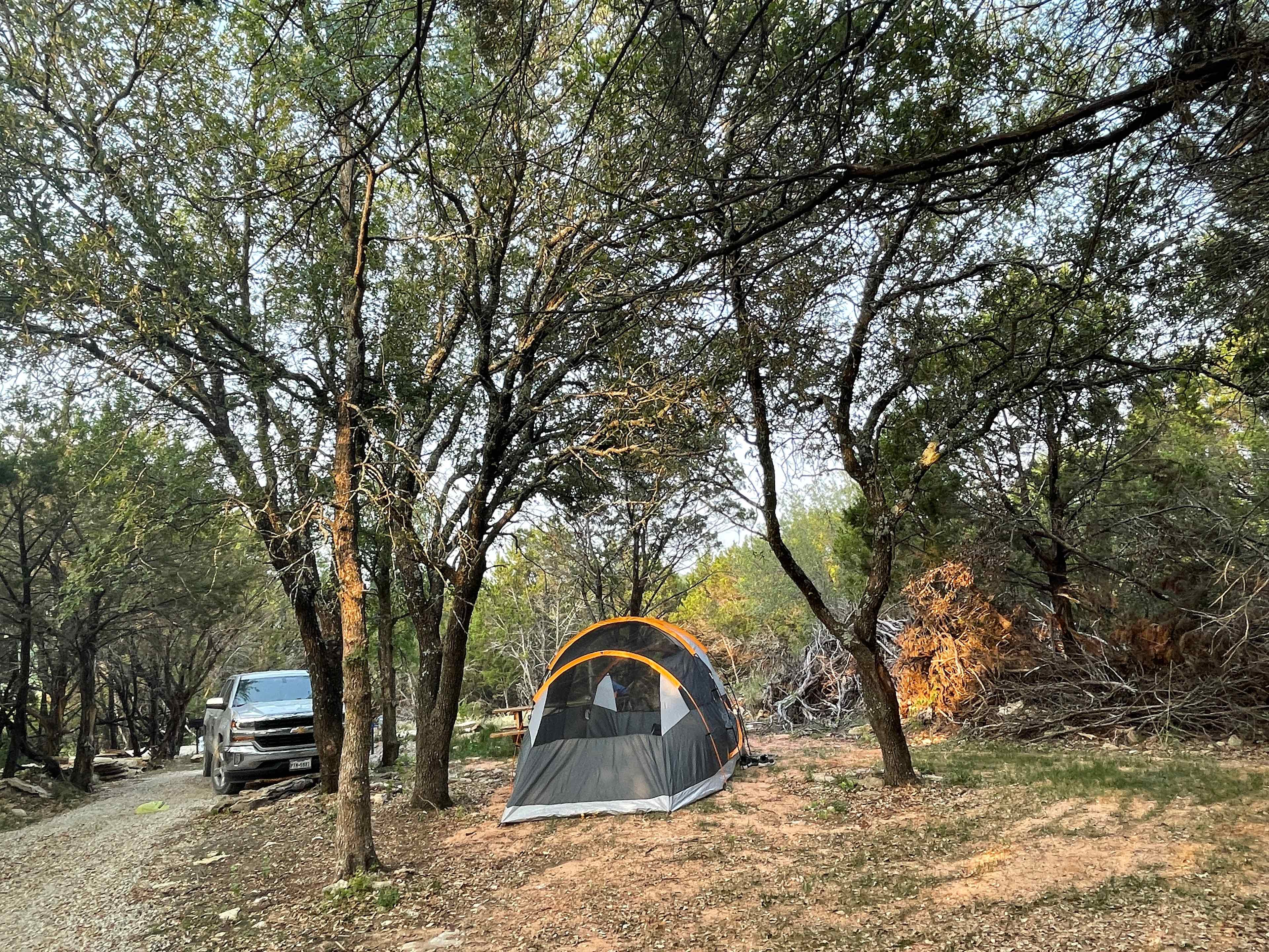 Lake Godstone™ Lodging and Camping