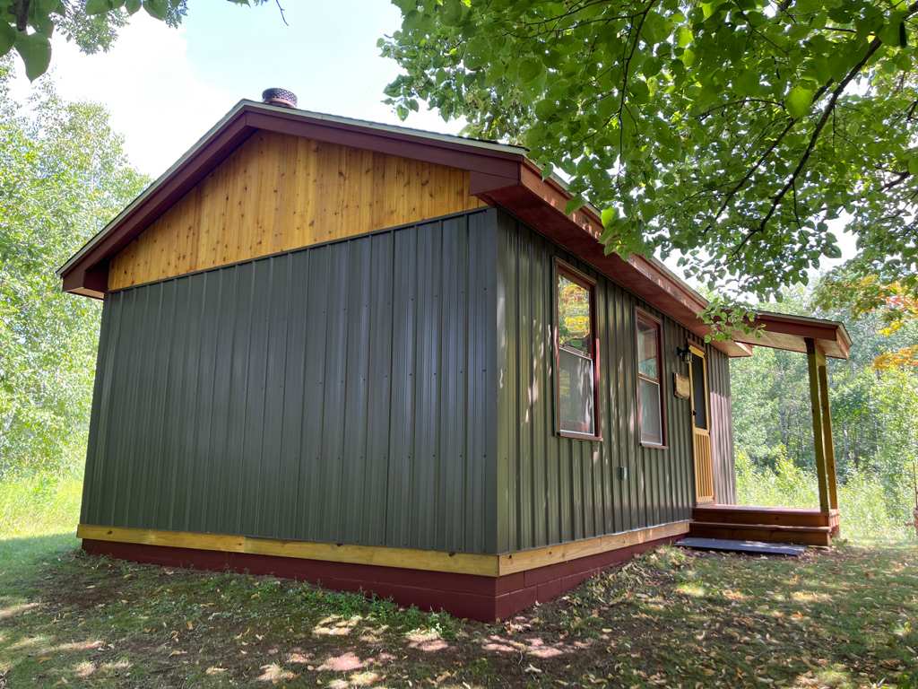 Exterior of Pine 'Hunter's' Cabin