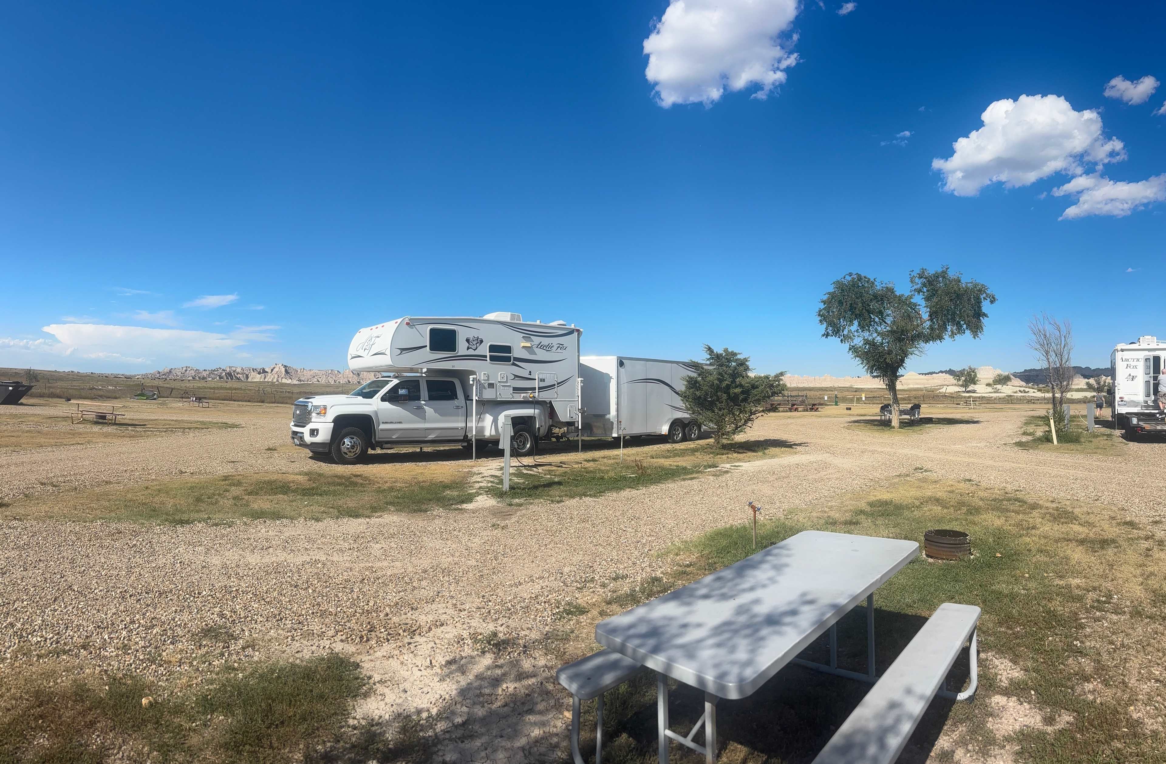 Badlands Hotel & Campground