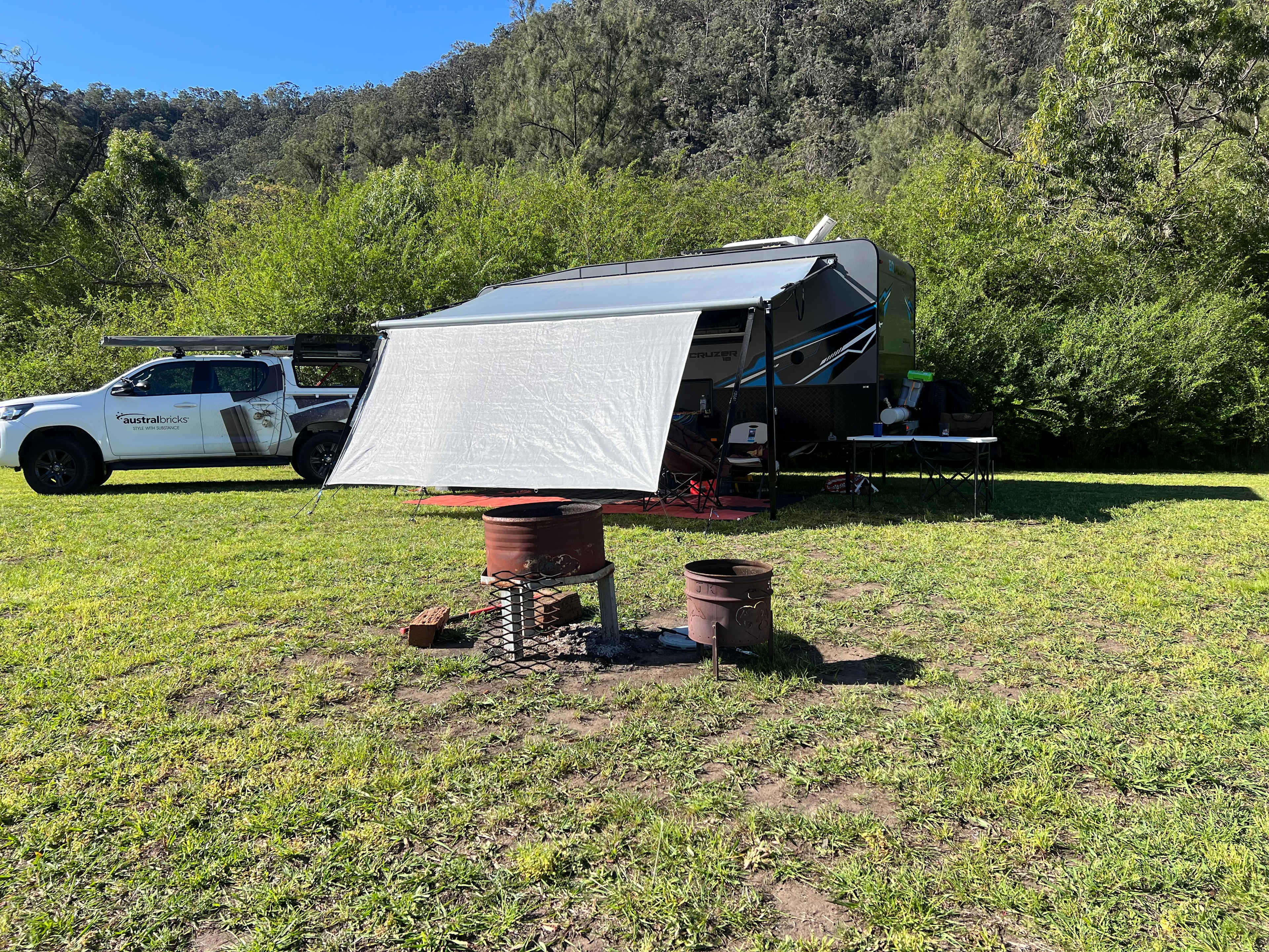 "DeView" Colo River Valley Camping