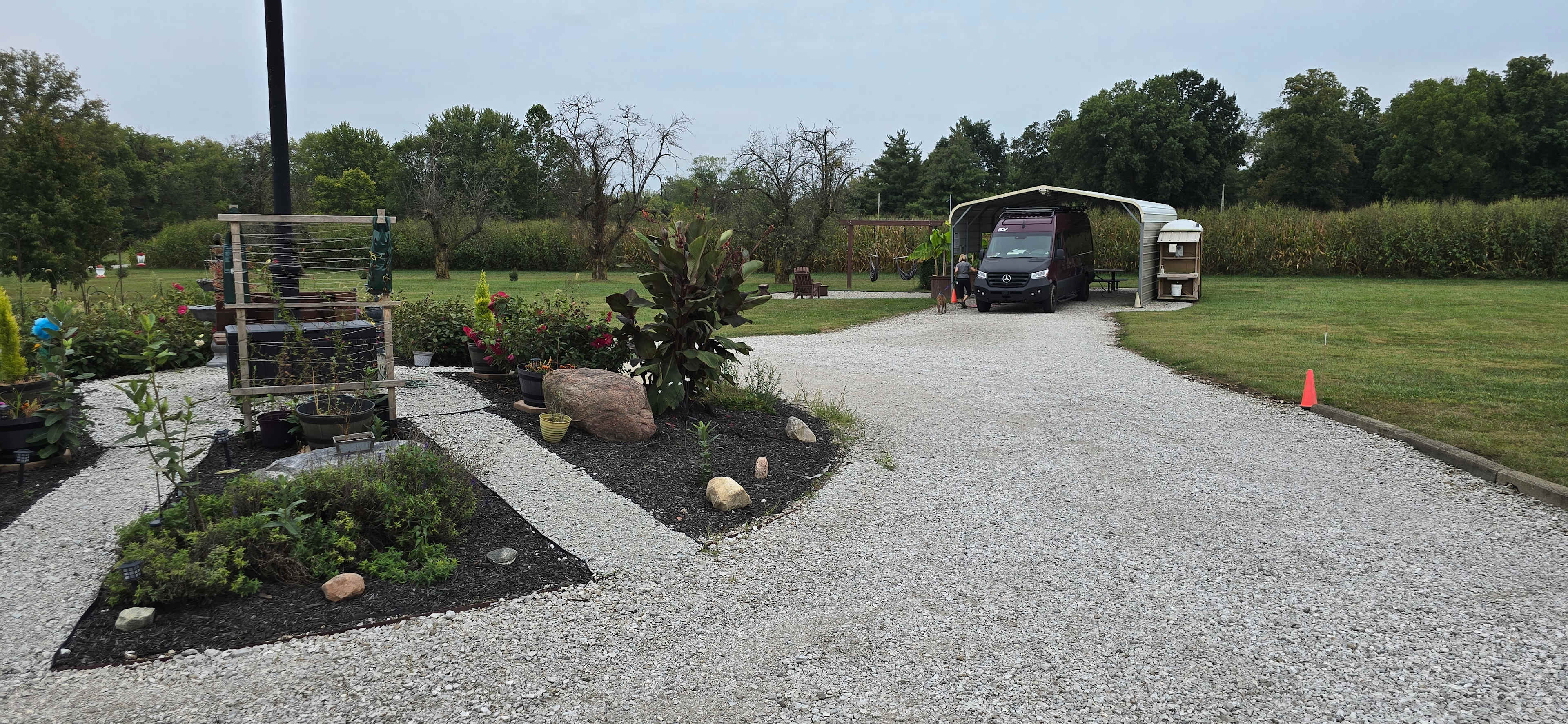 The site is very neat and clean.  Parking was easy.