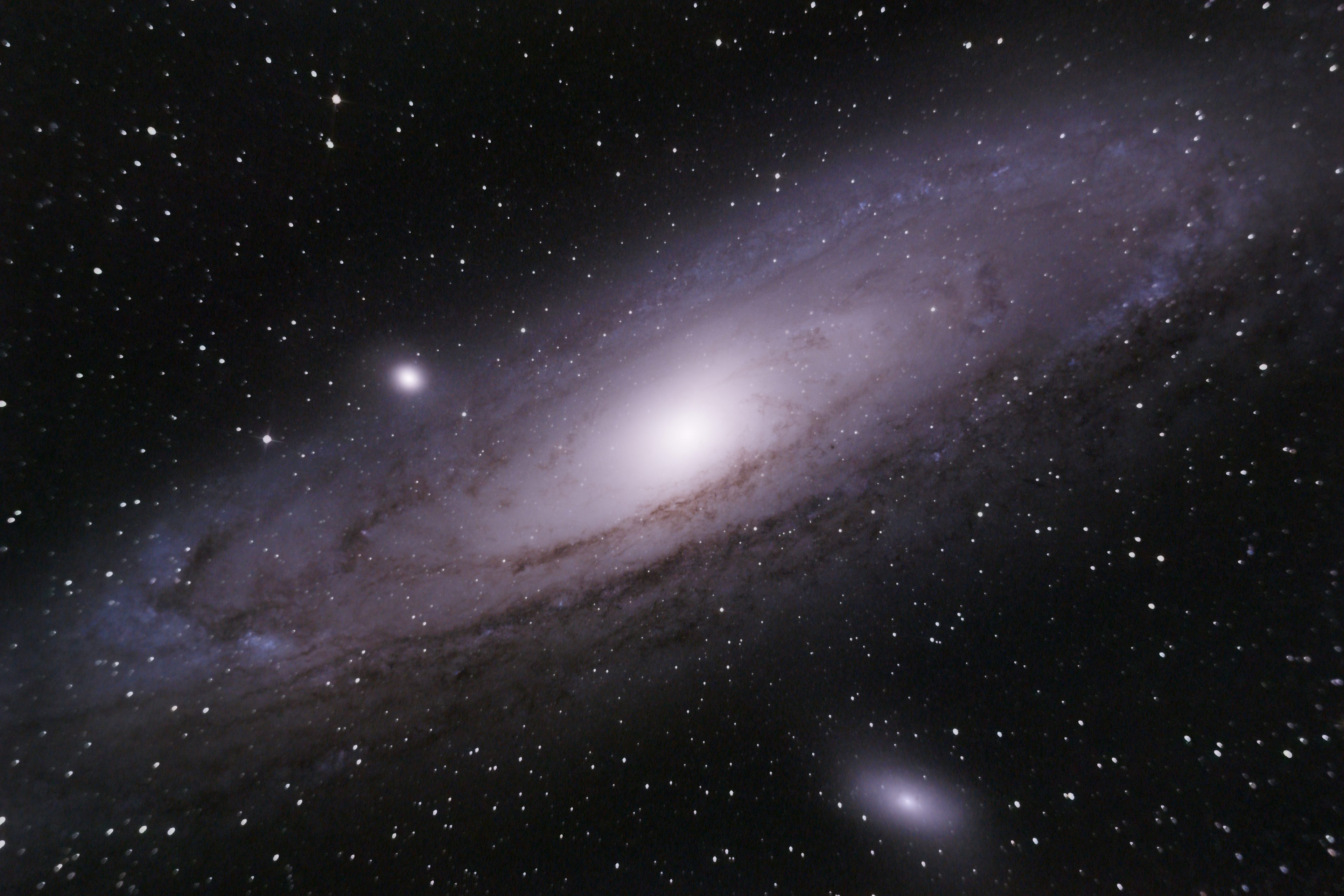 188 stacked images of the Andromeda Galaxy from the Phrog and Munkey Campsite!