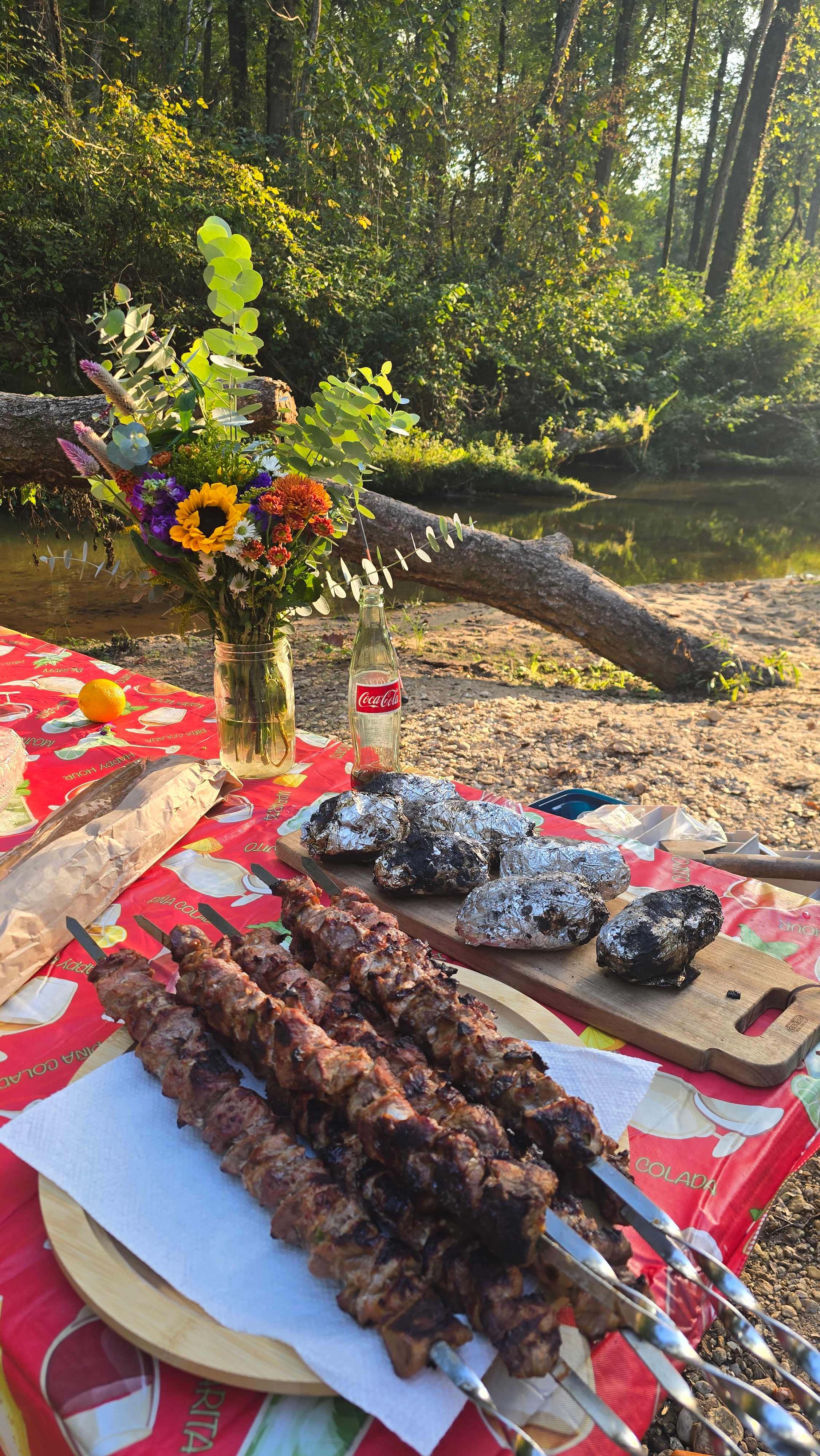 Broken Oak Riverside Getaway