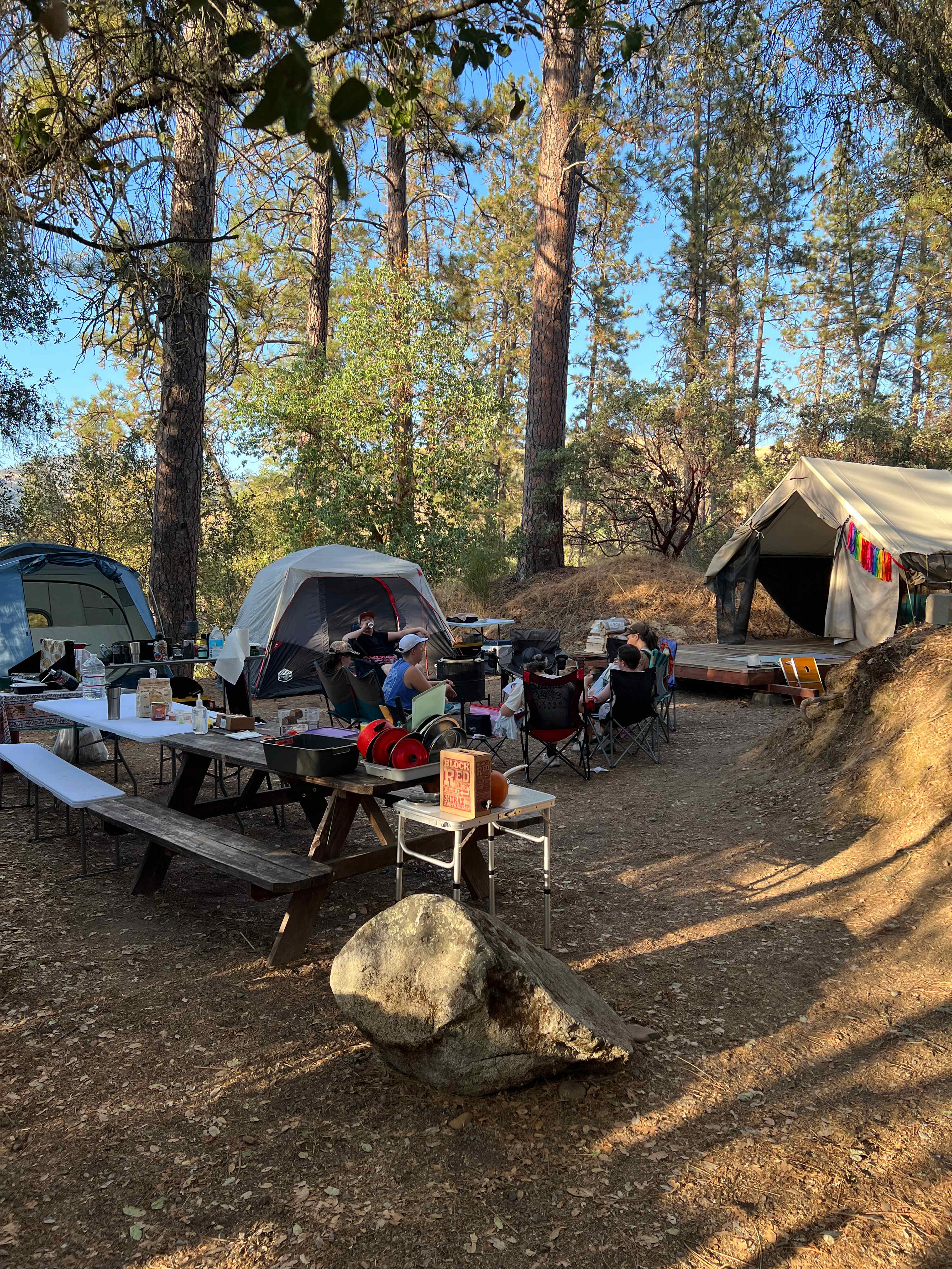 Manzanita Camping & Co