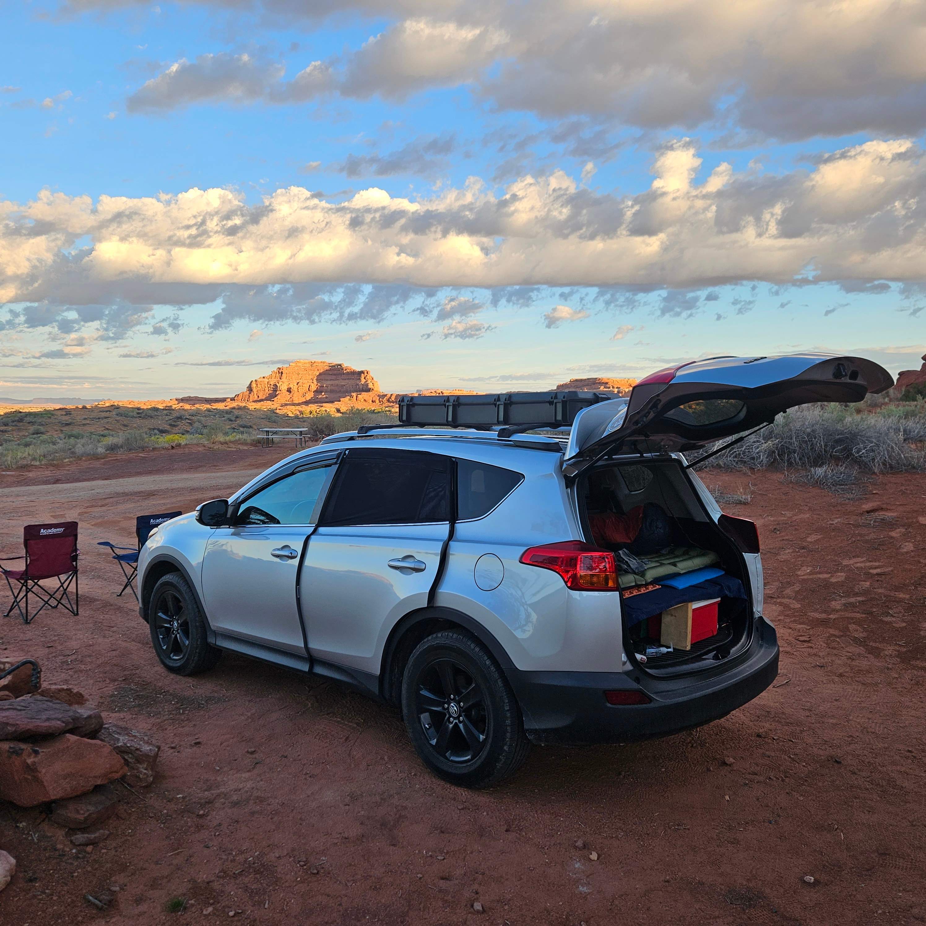 East access to campsites. Plenty of space and and a good view 