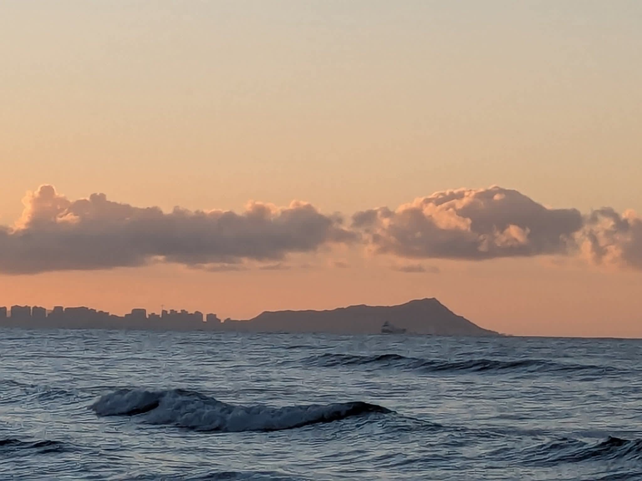 Sunrise over Honolulu & Diamond Head 