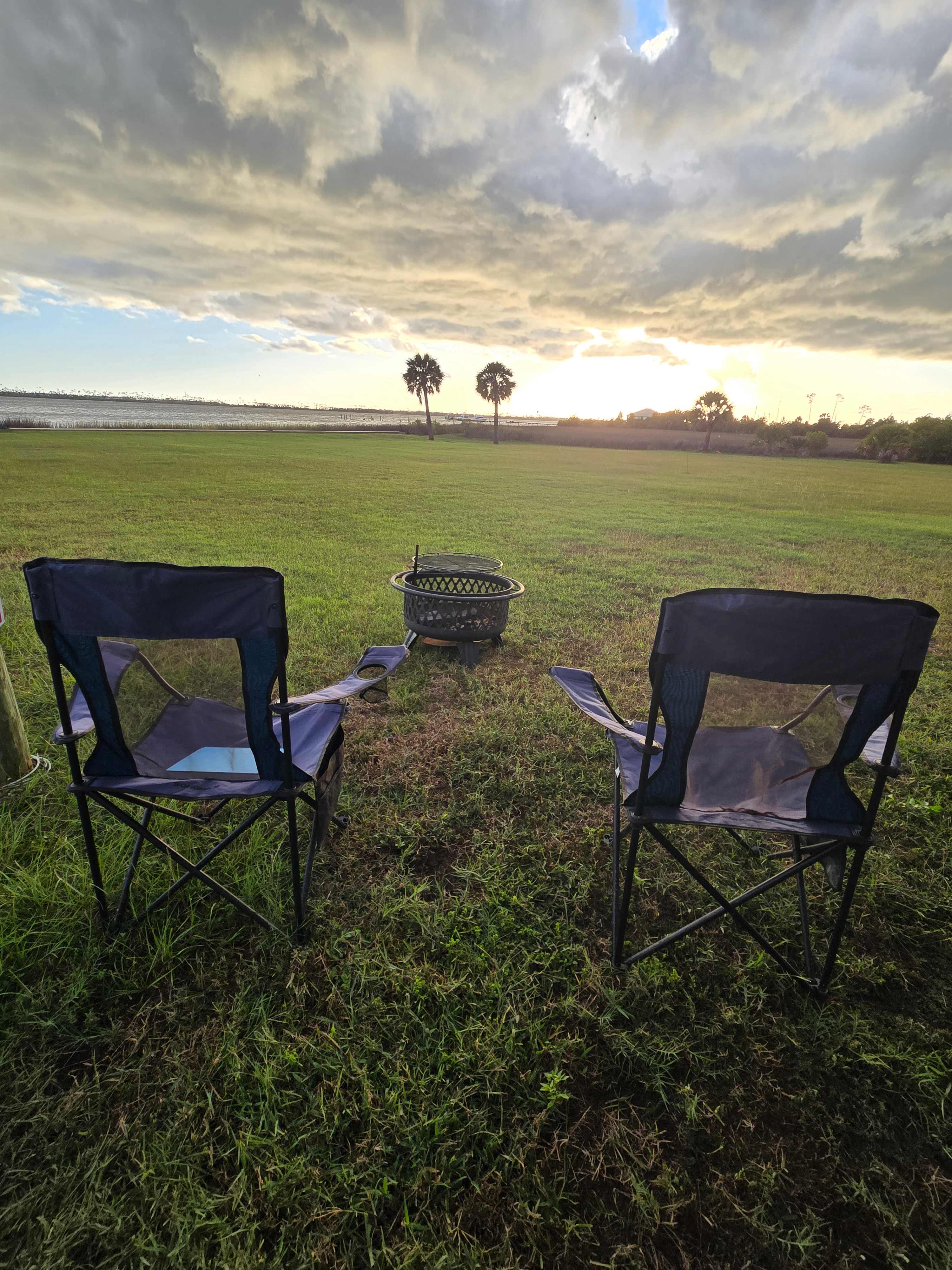 Waterfront Full Hookup Campsite