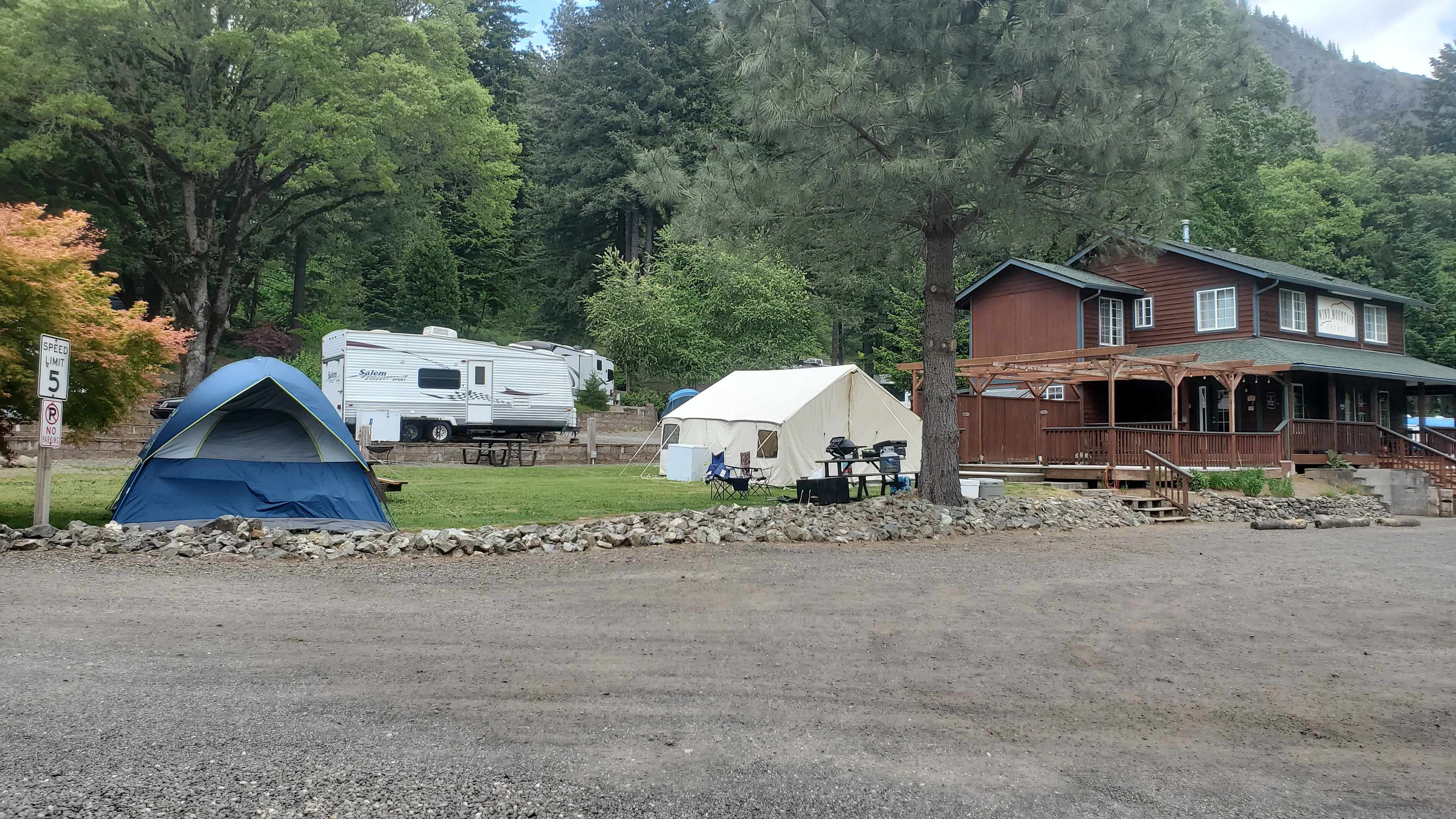 Dog and Wind Mountain RV Park