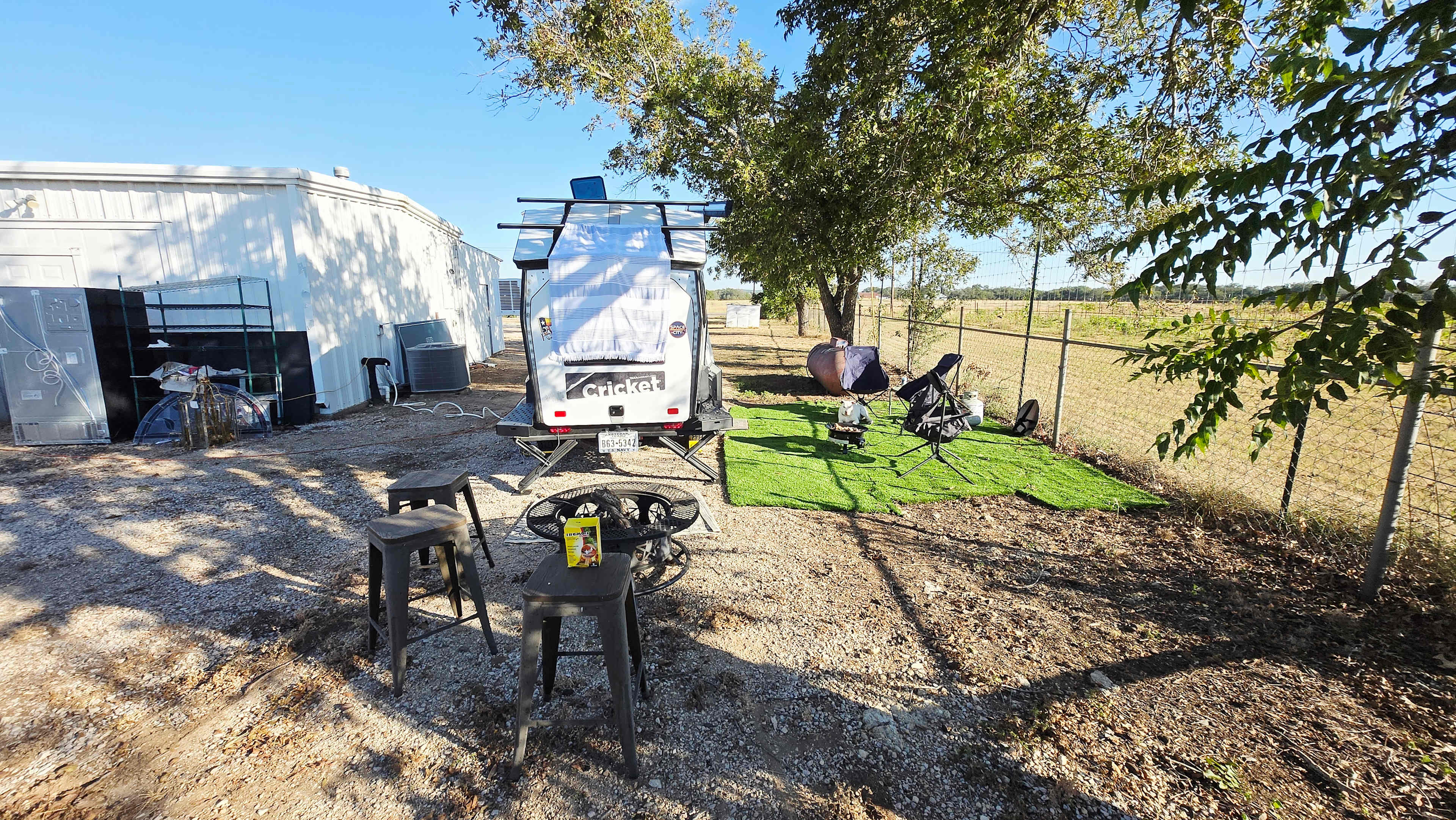 Tasting room on west side with hookups