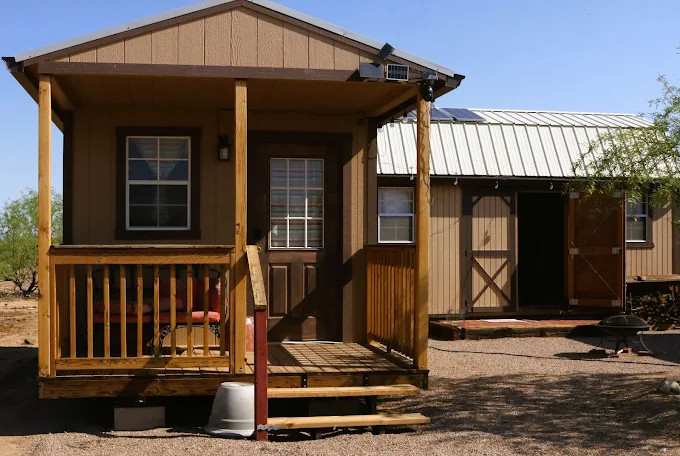 The Eastwood Bunkhouse ready for you to enjoy your stay. The Barn in the rear is ready to showcase its comforts.