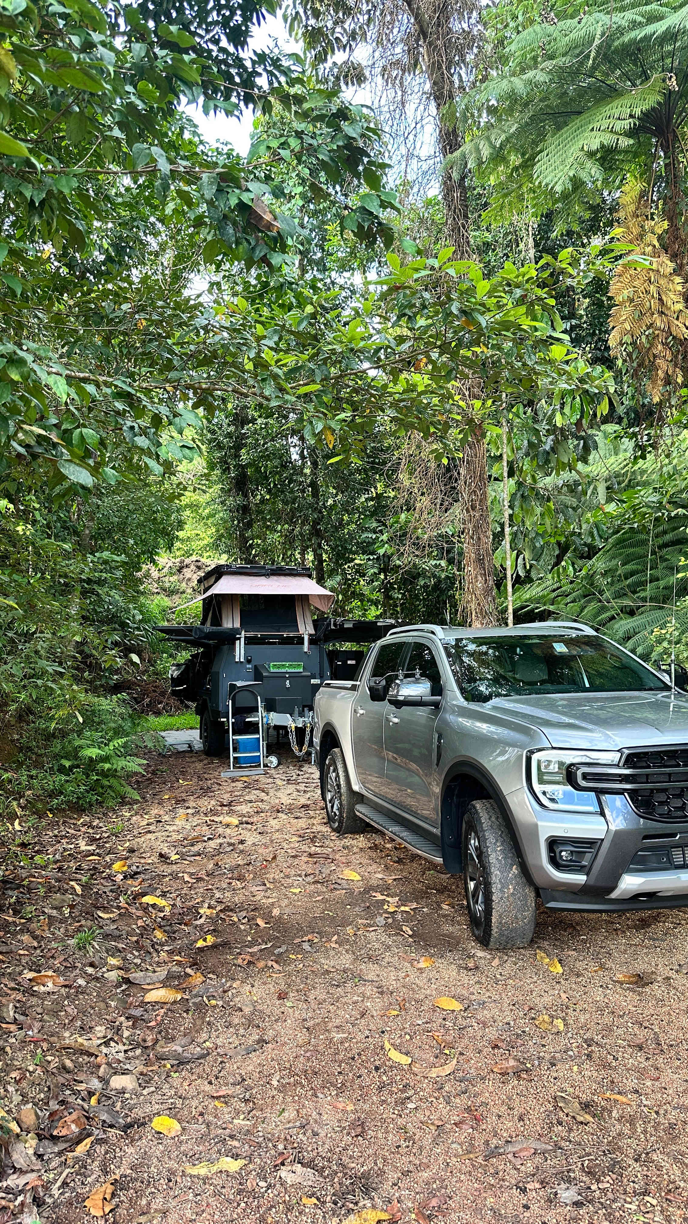 Plenty of room for a camper trailer and vehicle. 