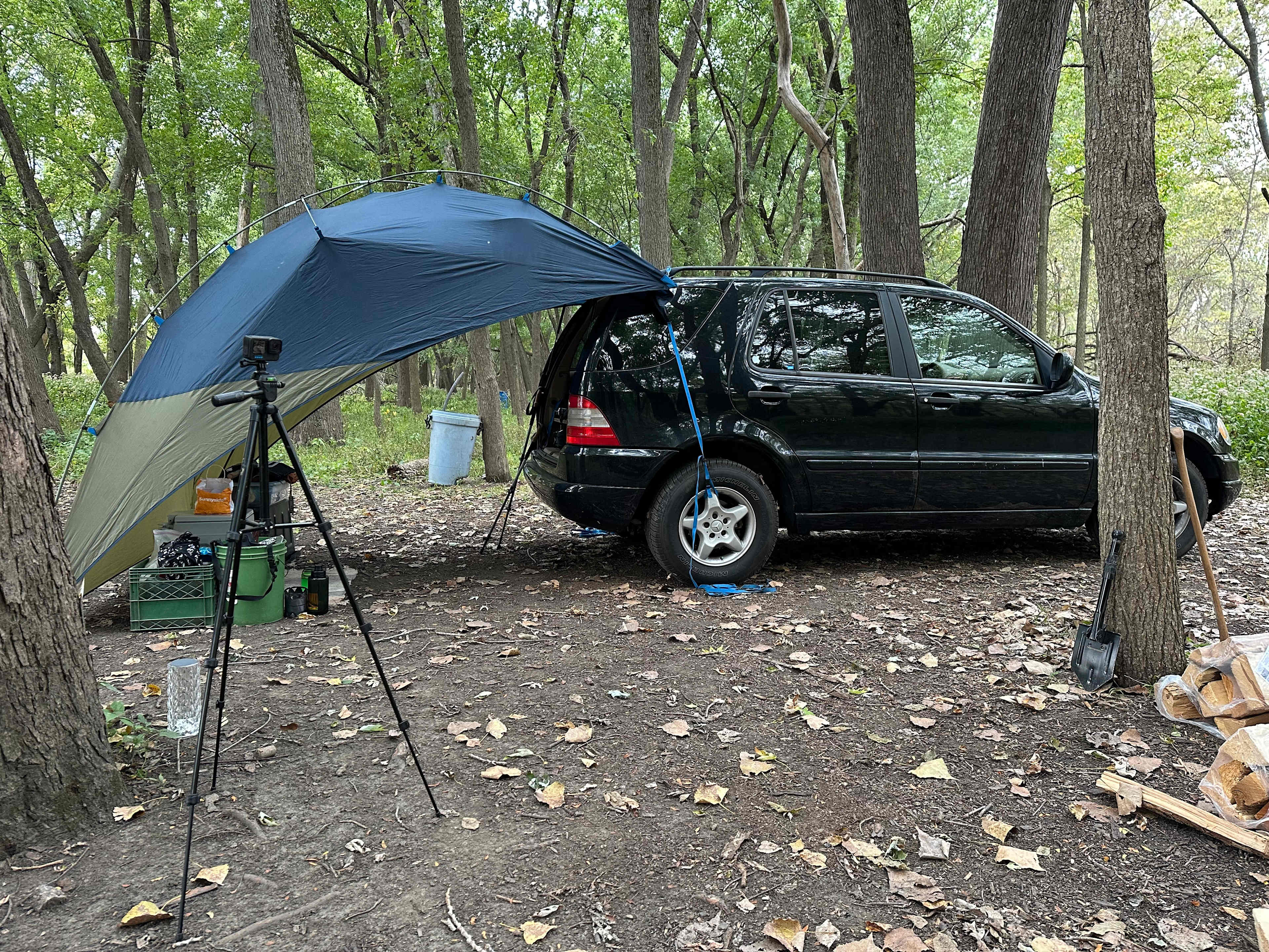 My 2000 SUV w/canopy 