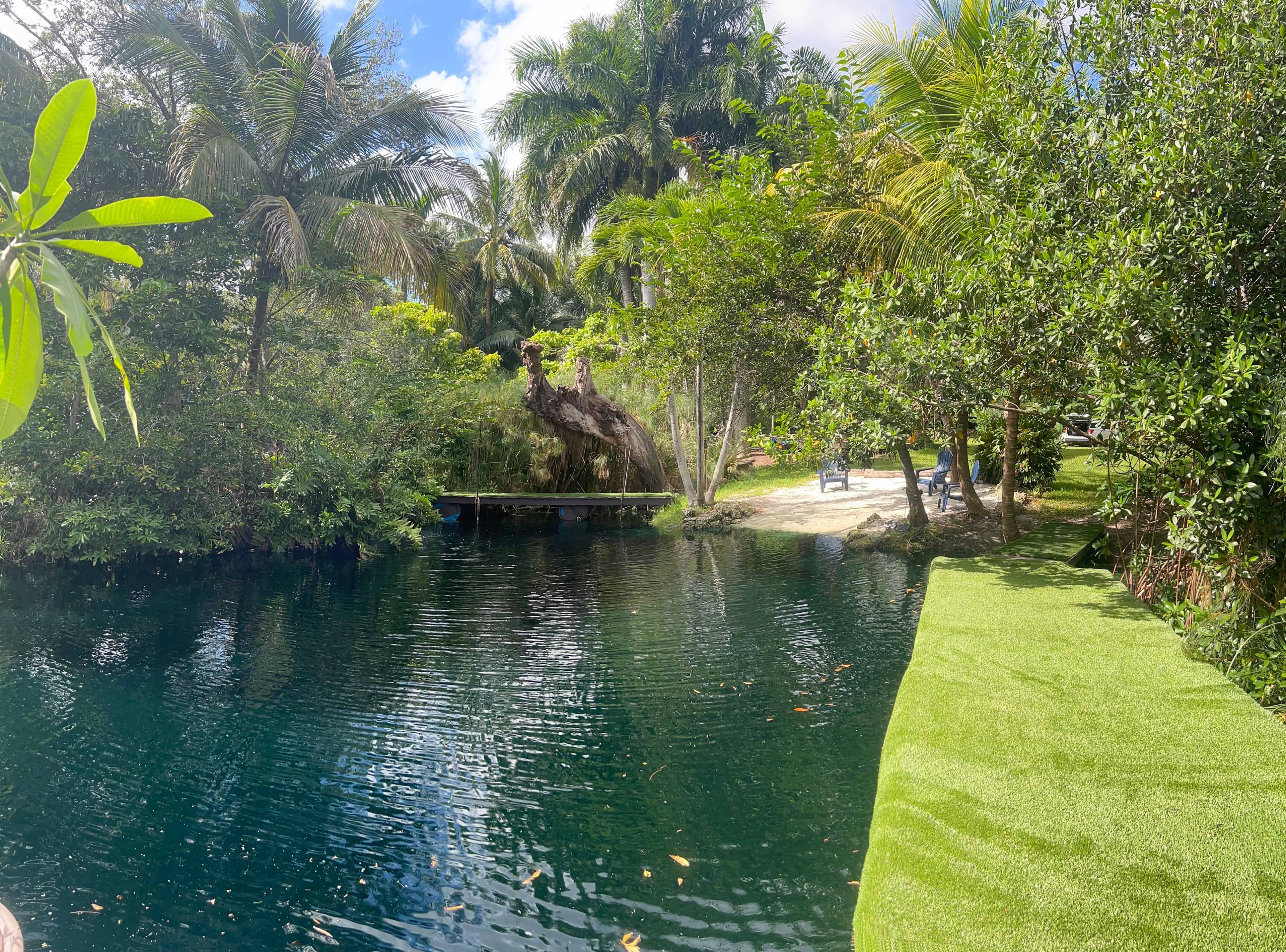 Honeys Place: Urban Camping Oasis