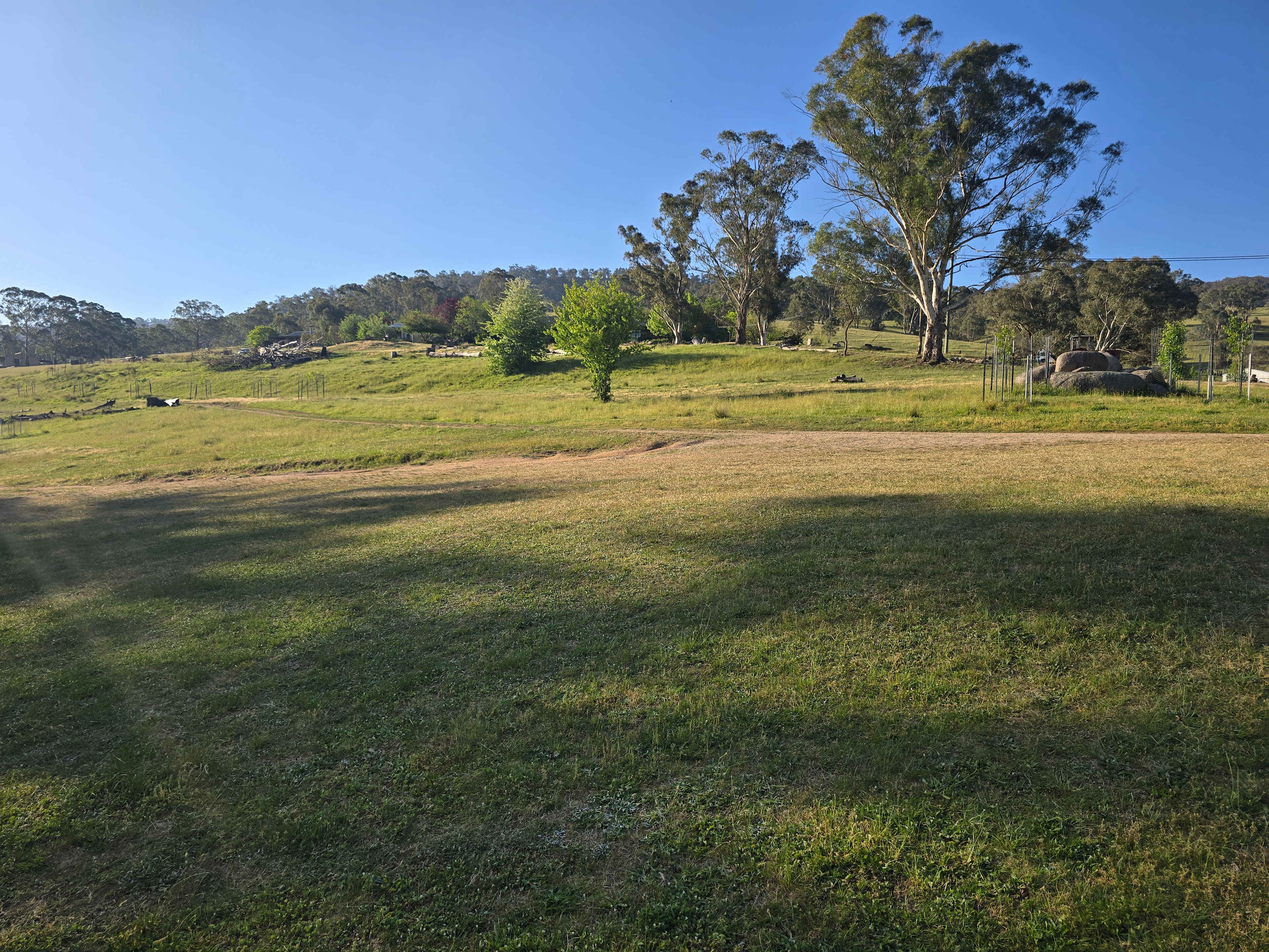 Glenroy Cottages and Camping