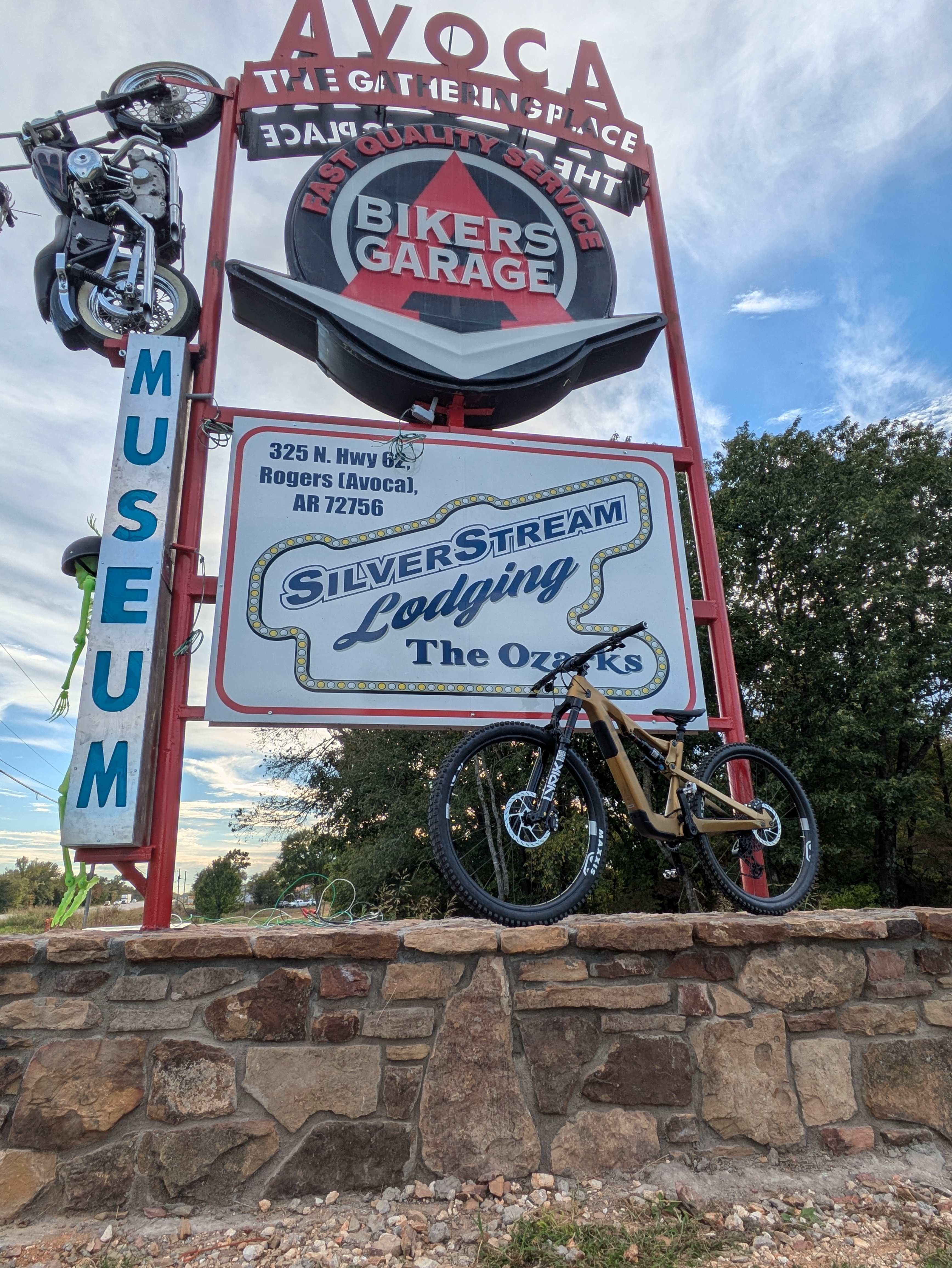 SilverStream Lodging