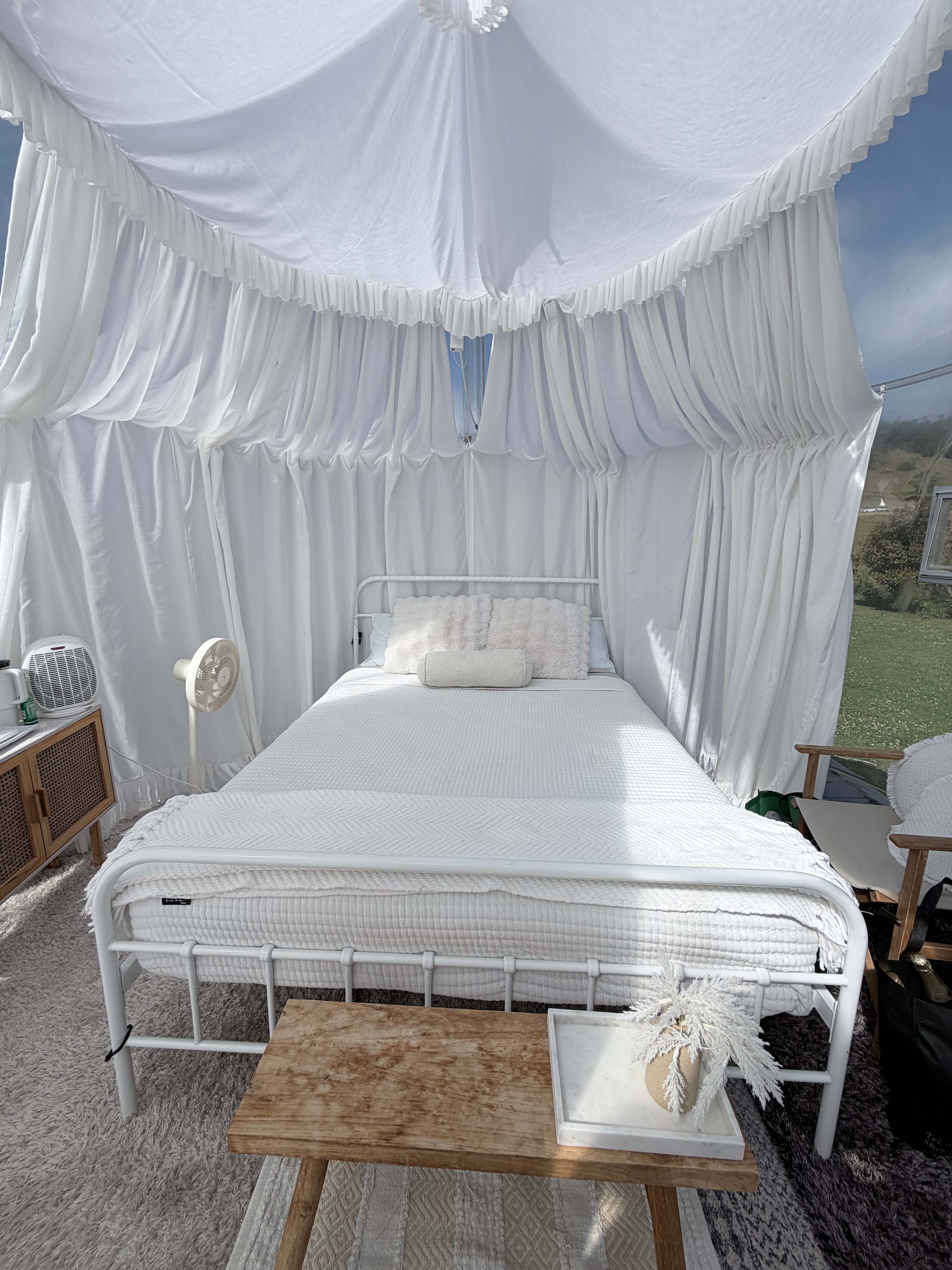 STAR GAZING BUBBLE HOTEL