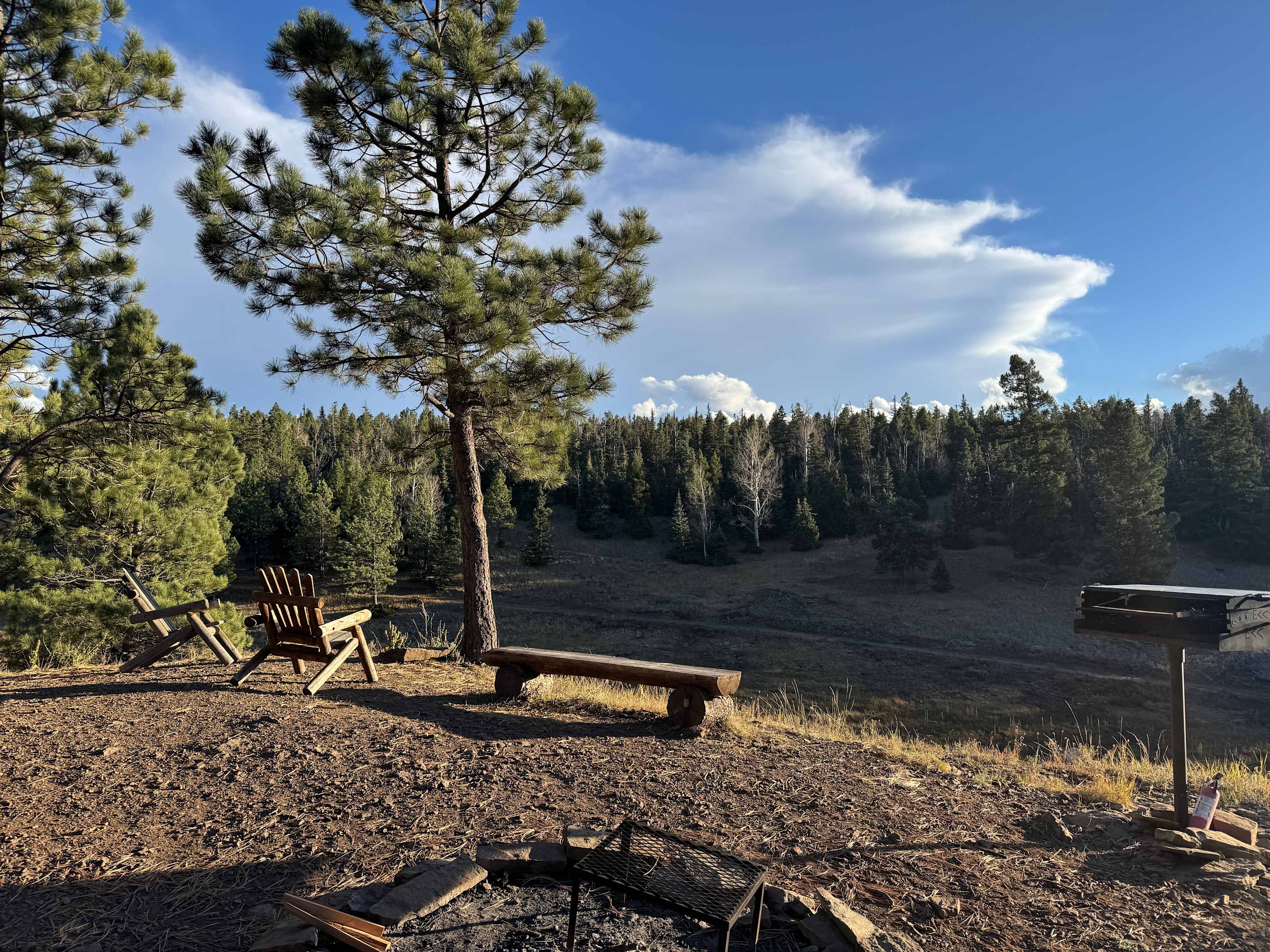 Enchanted Circle Campground (E<<)