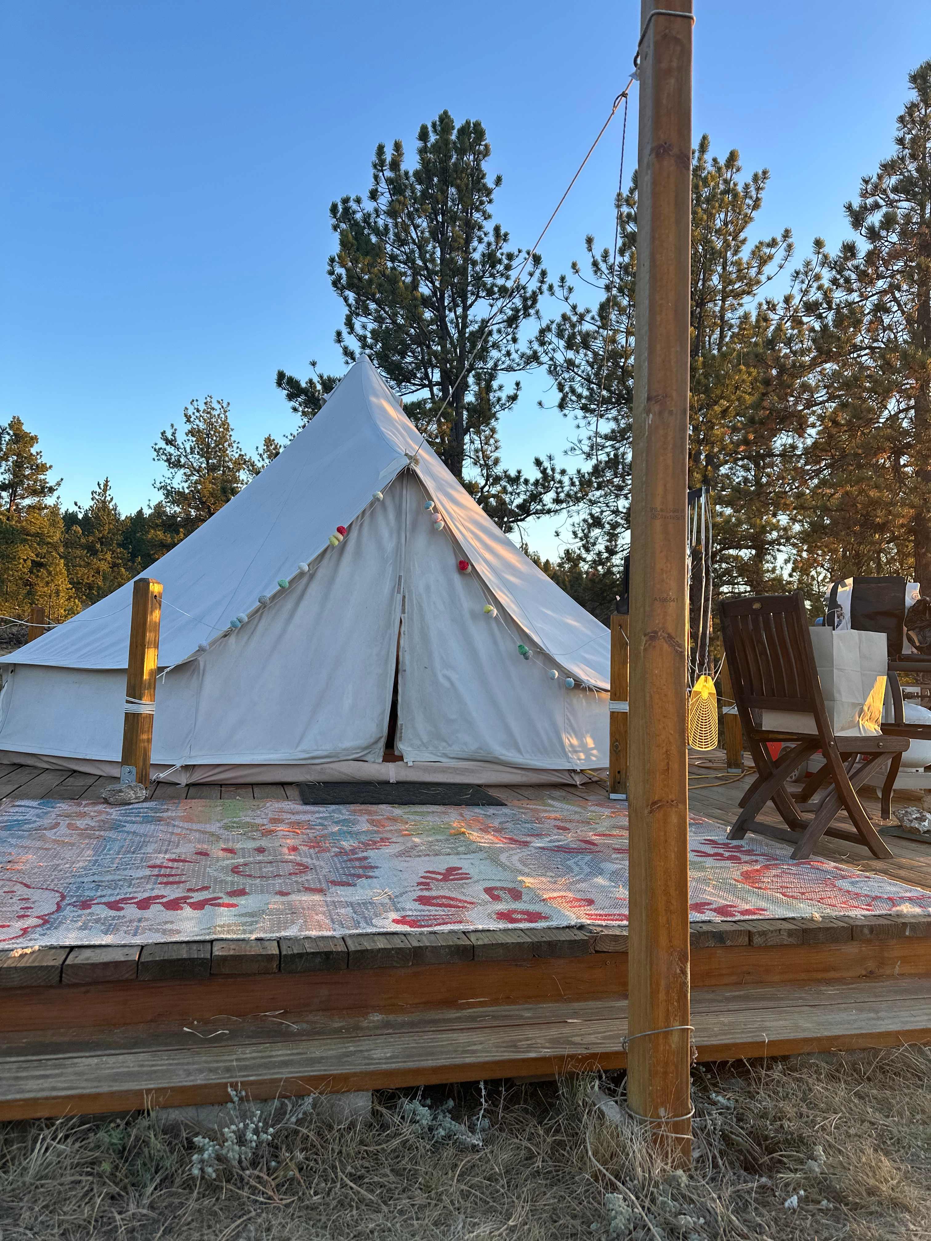 tent was comfortable but it does get cold. Bring extra blankets. We used all of ours!