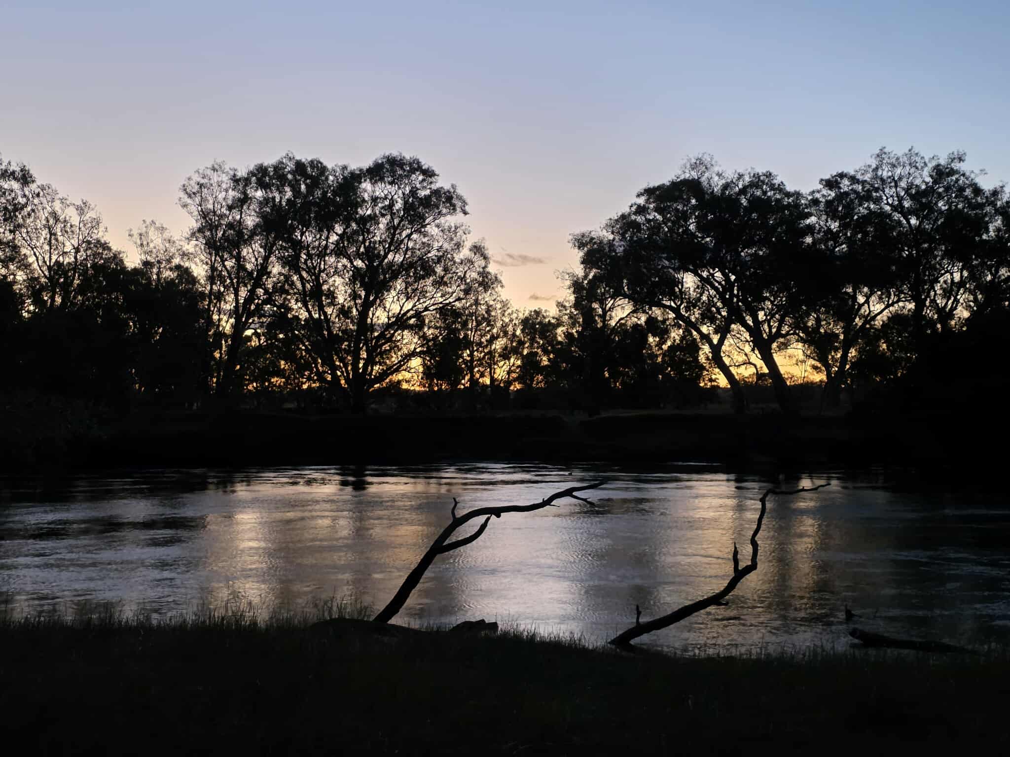 Rolling Hills & Riverside Camping