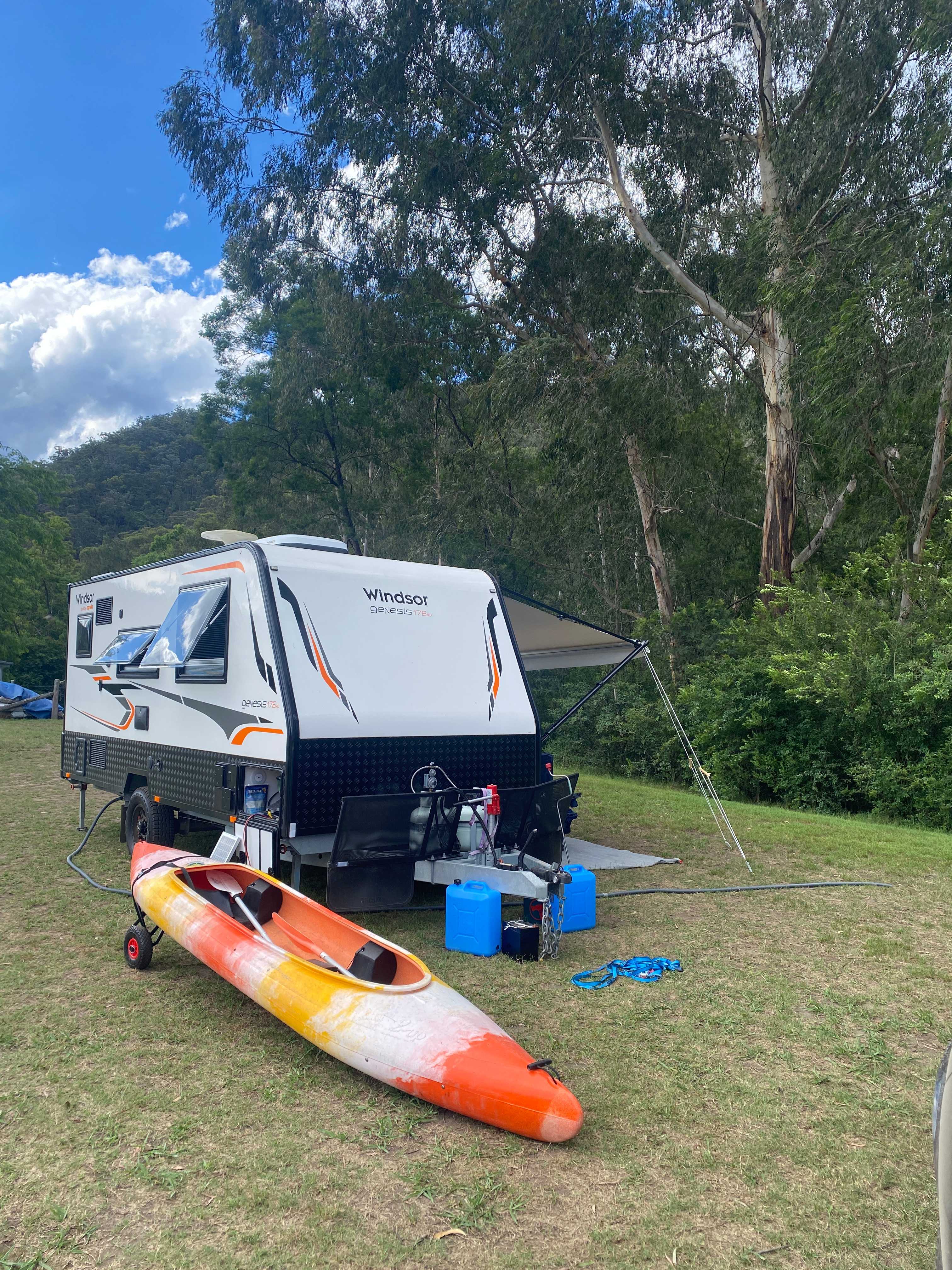 "DeView" Colo River Valley Camping