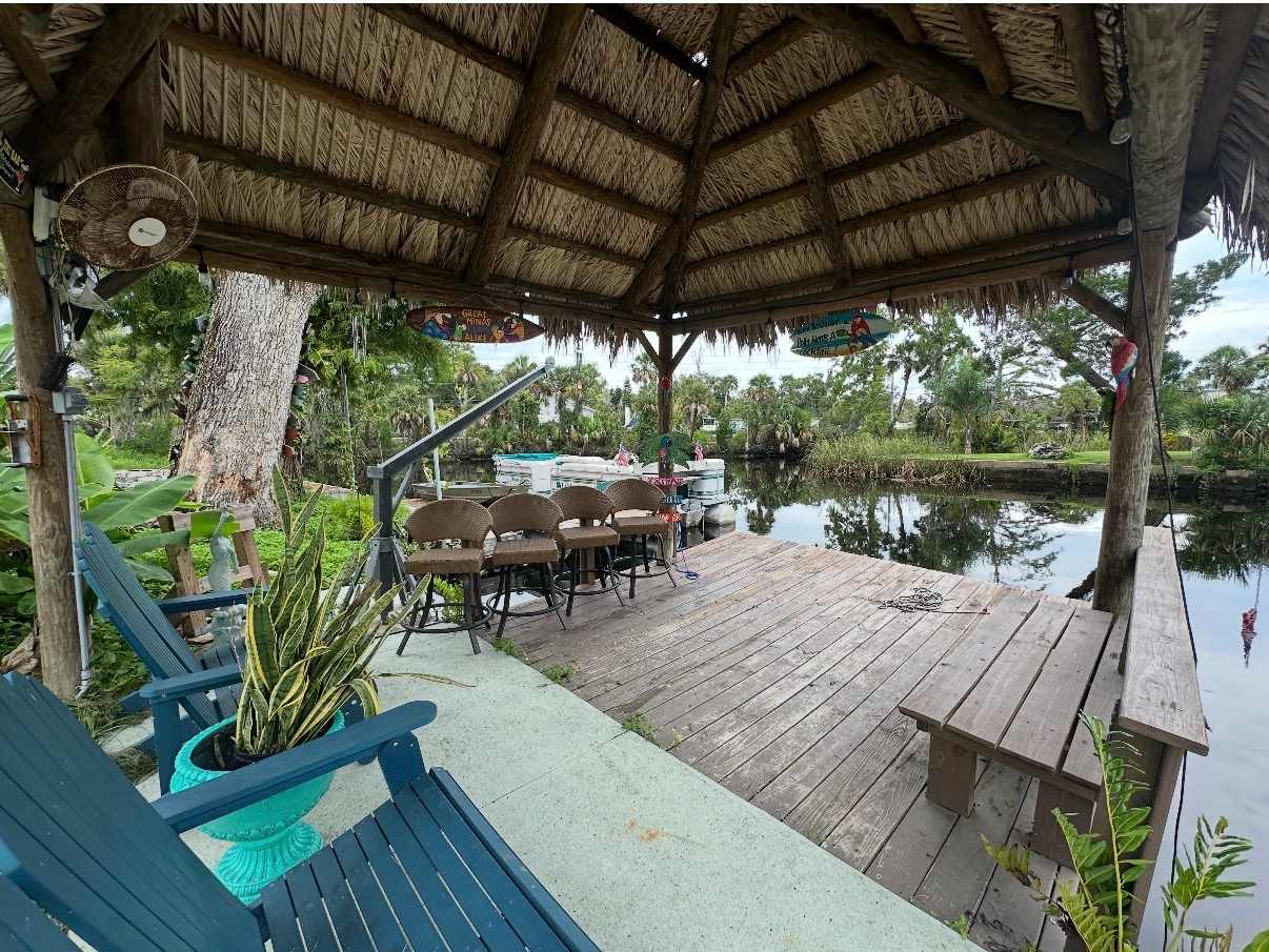 Full Hookup!  30/50 amp Private lot