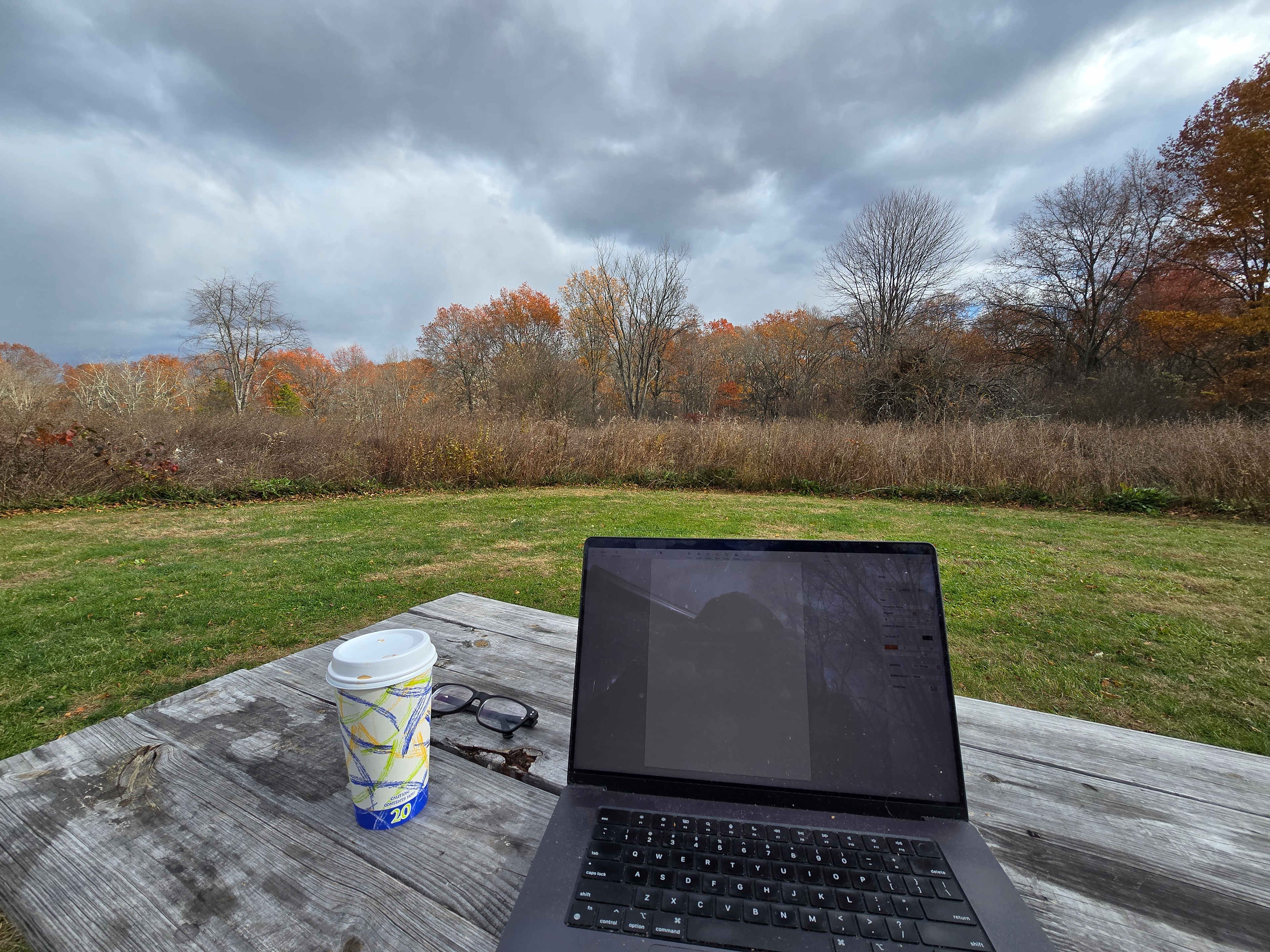 I love spots with picnic tables. 