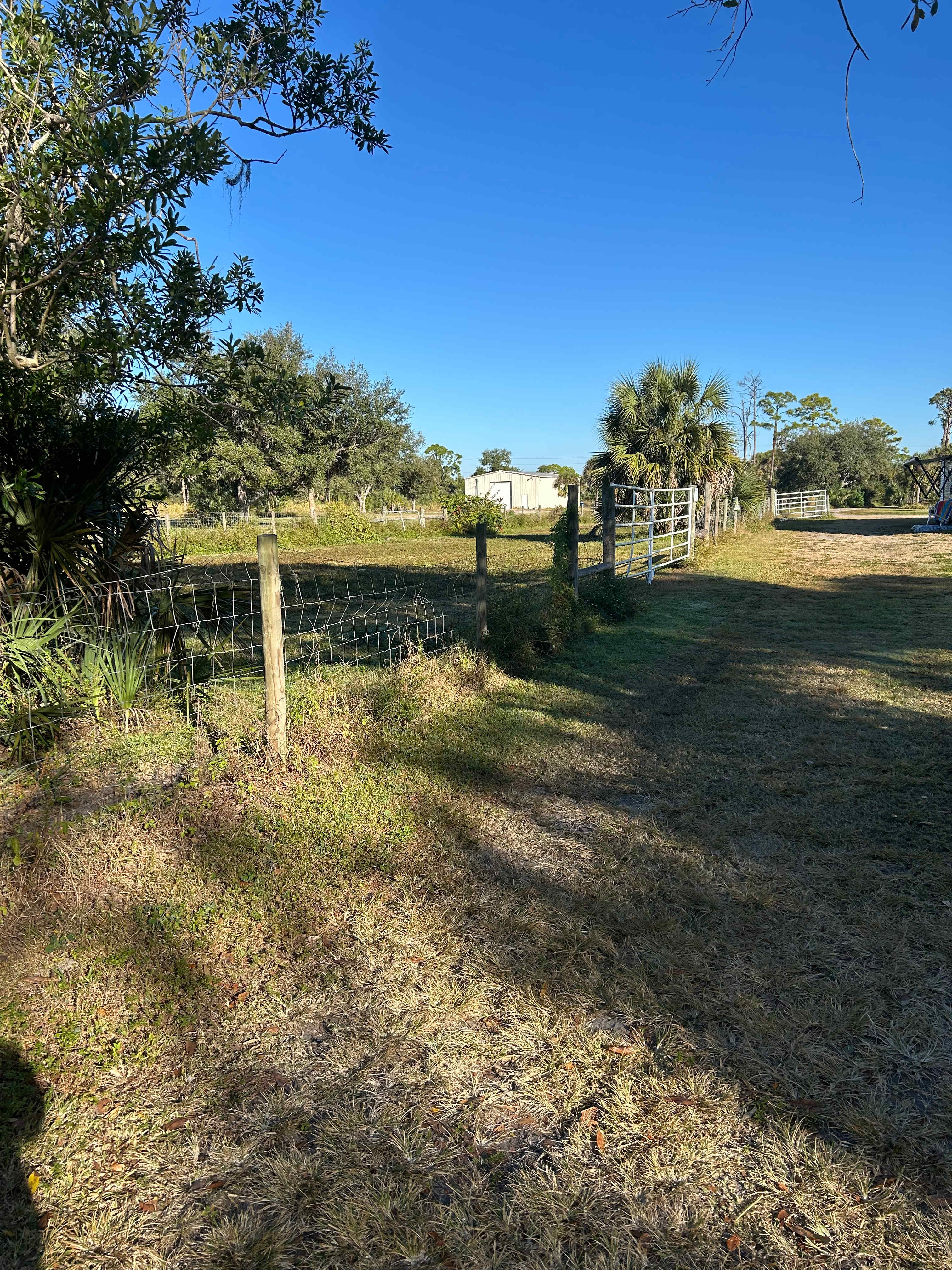 Bell Oaks Ranch 5 min from Beach