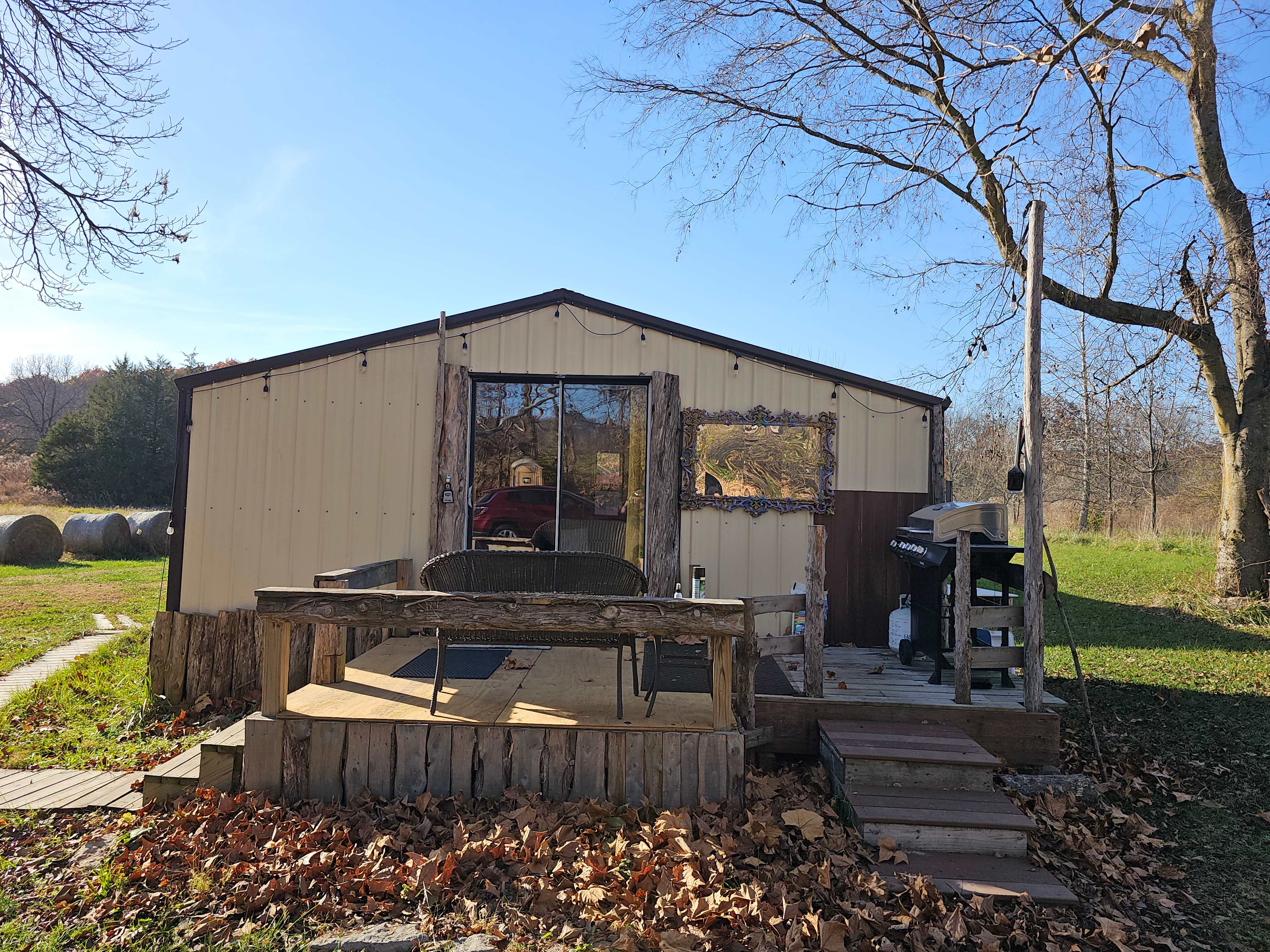 MoonRise Cabin-Farm w/ Trails