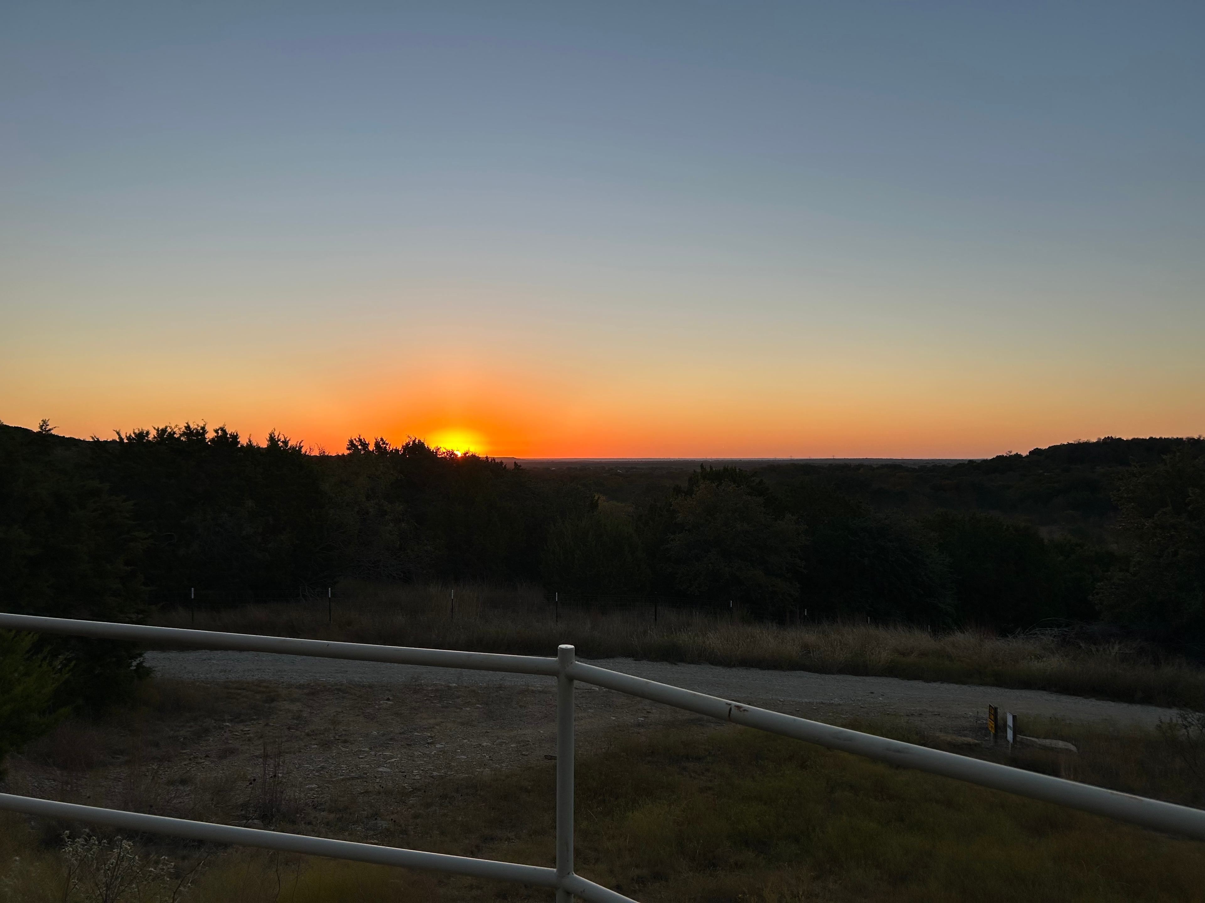 Lake Godstone™ Lodging and Camping