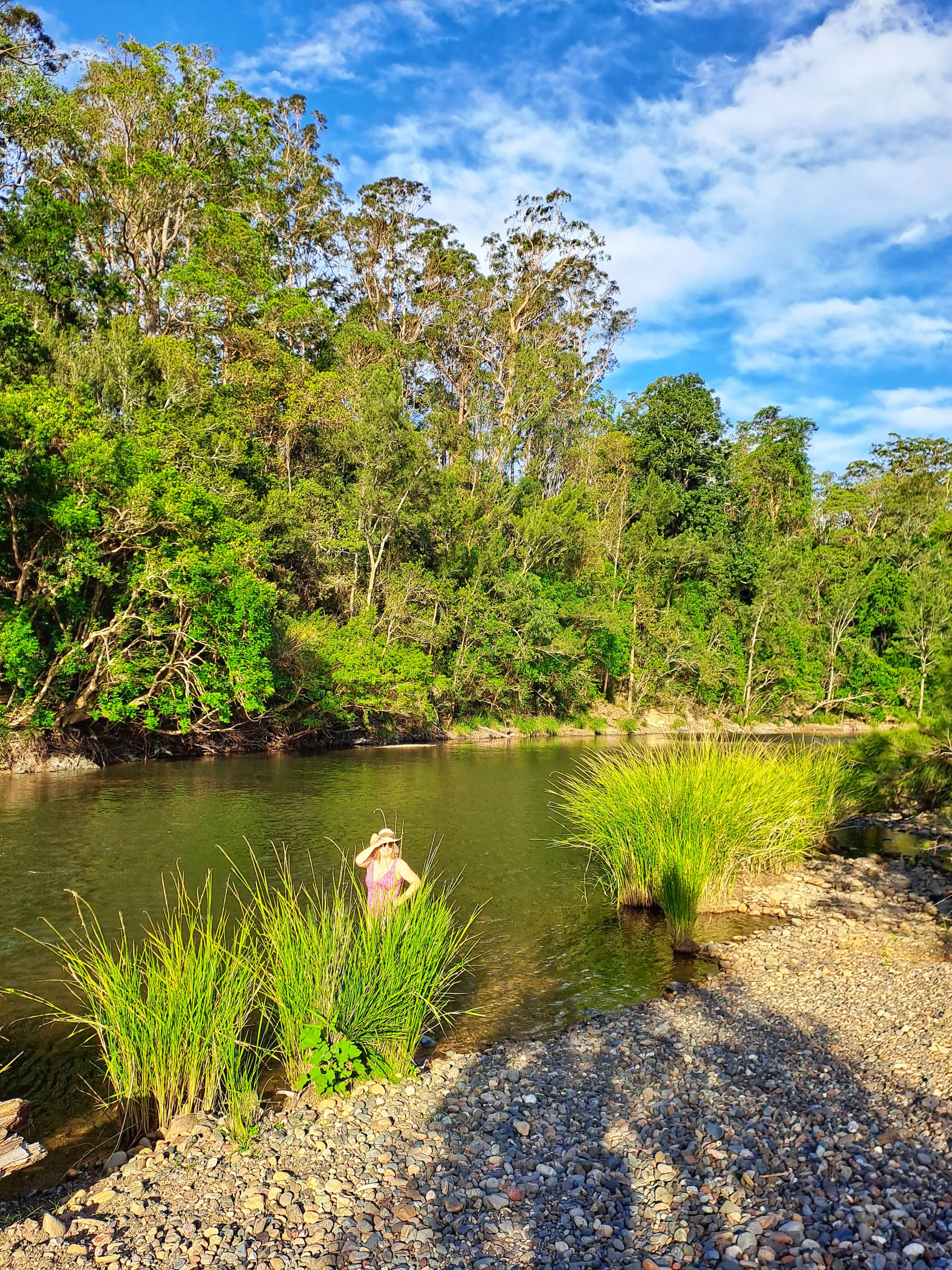 Long Flat Pub Riverside Camping