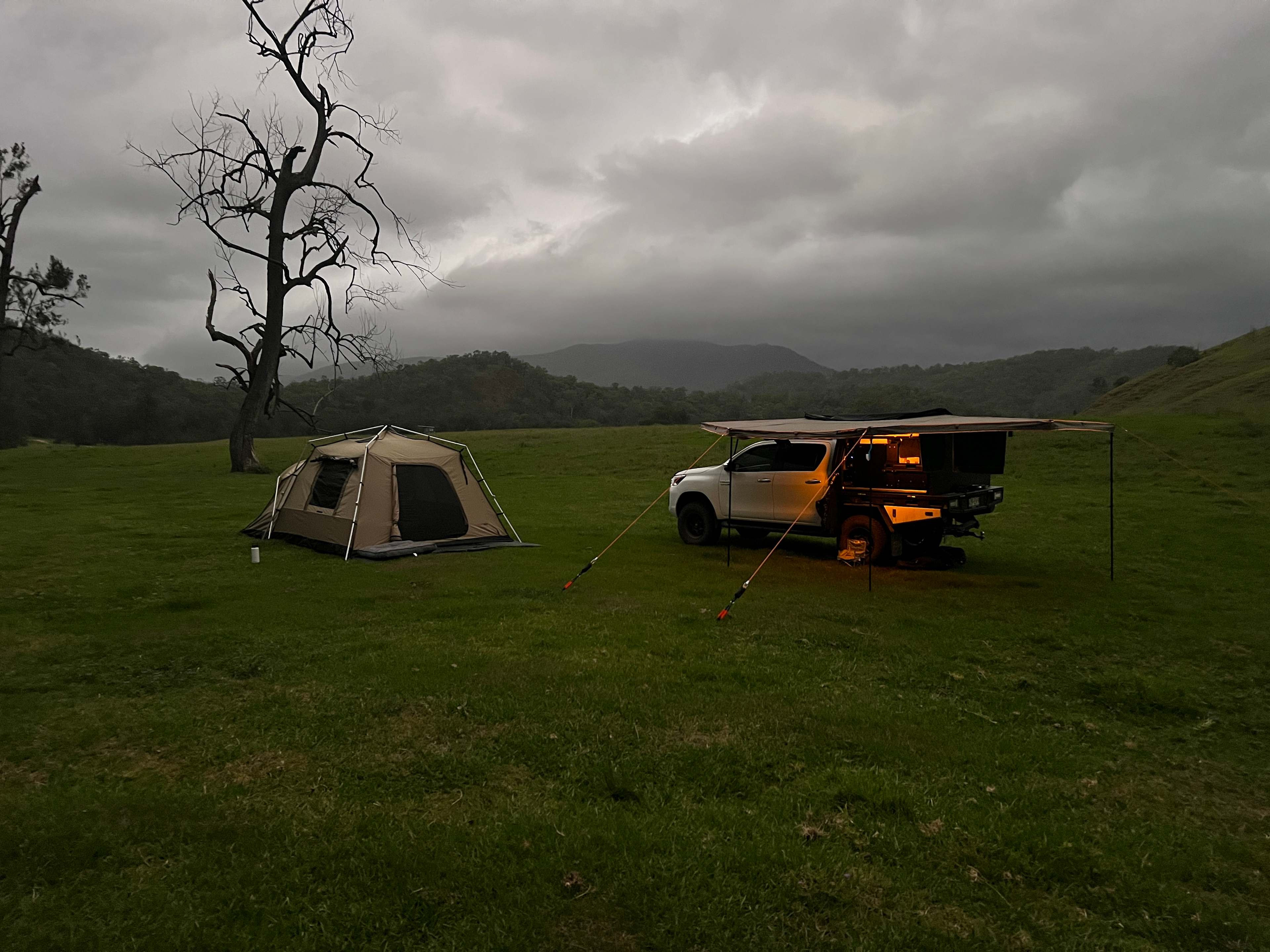 A view of the Drovers Rest camp spot. Just behind the camera is the river.
