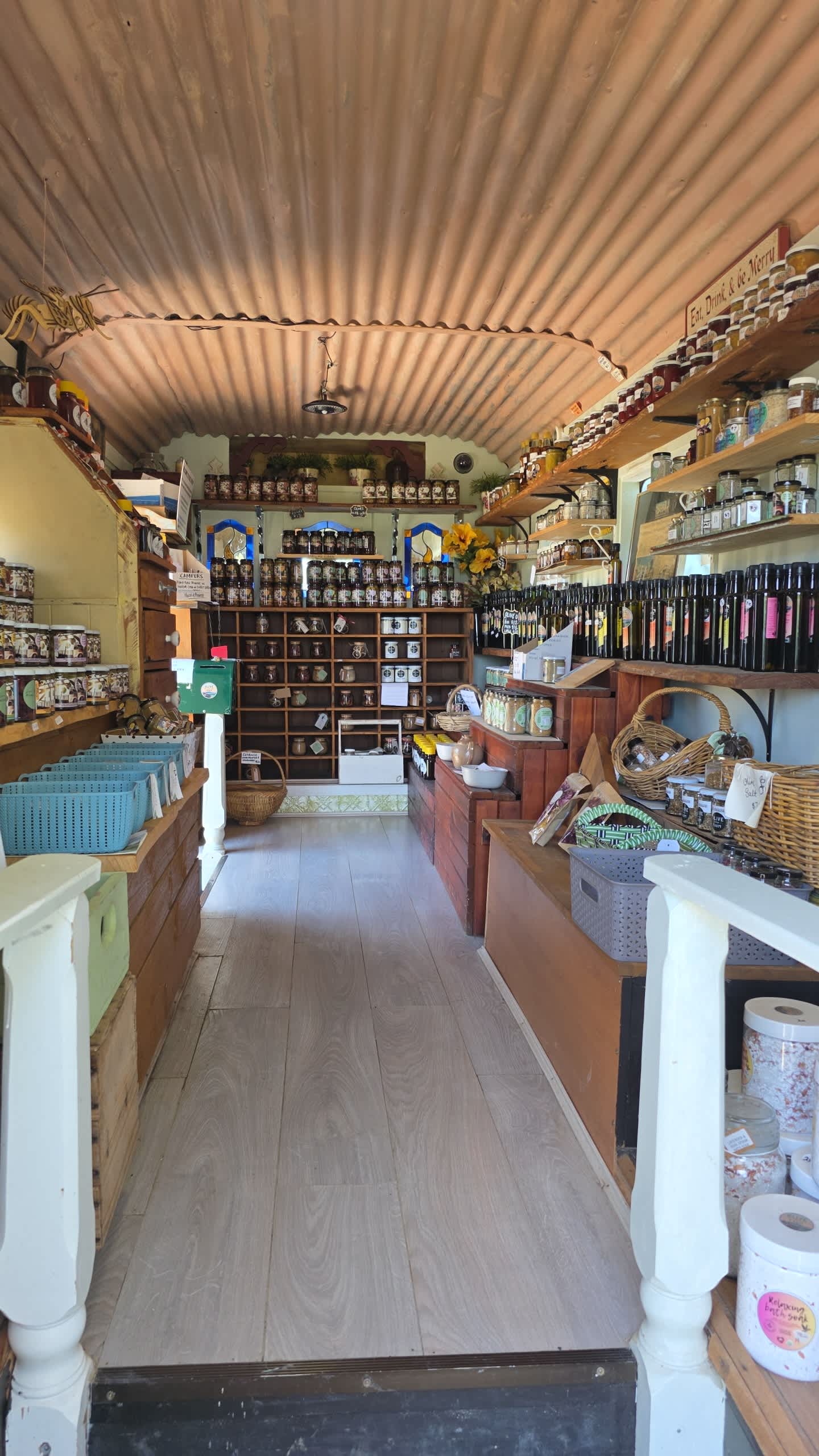 Olive View Estate - Stunning Views!