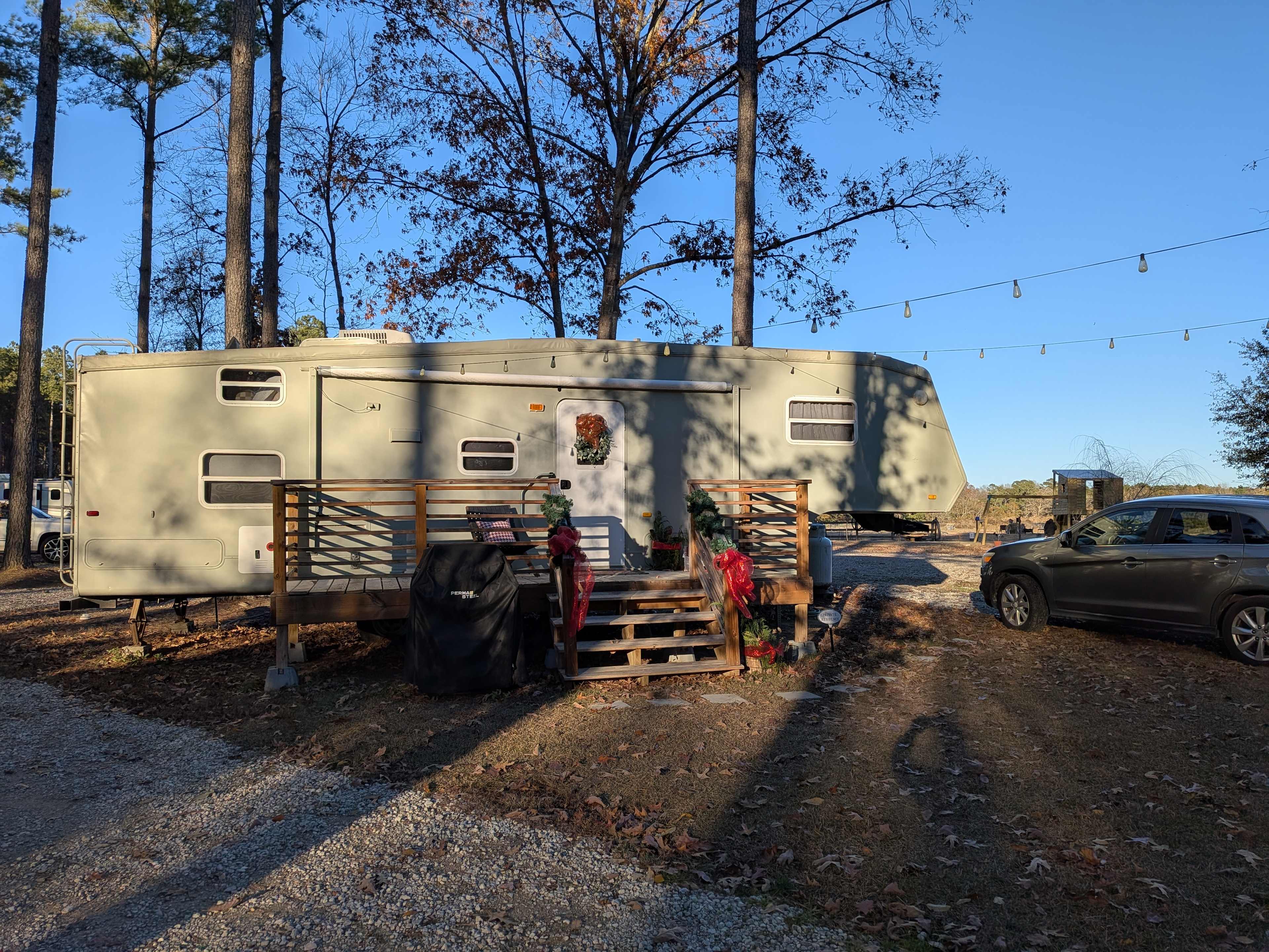 Camp at The Farm - Outside Inn
