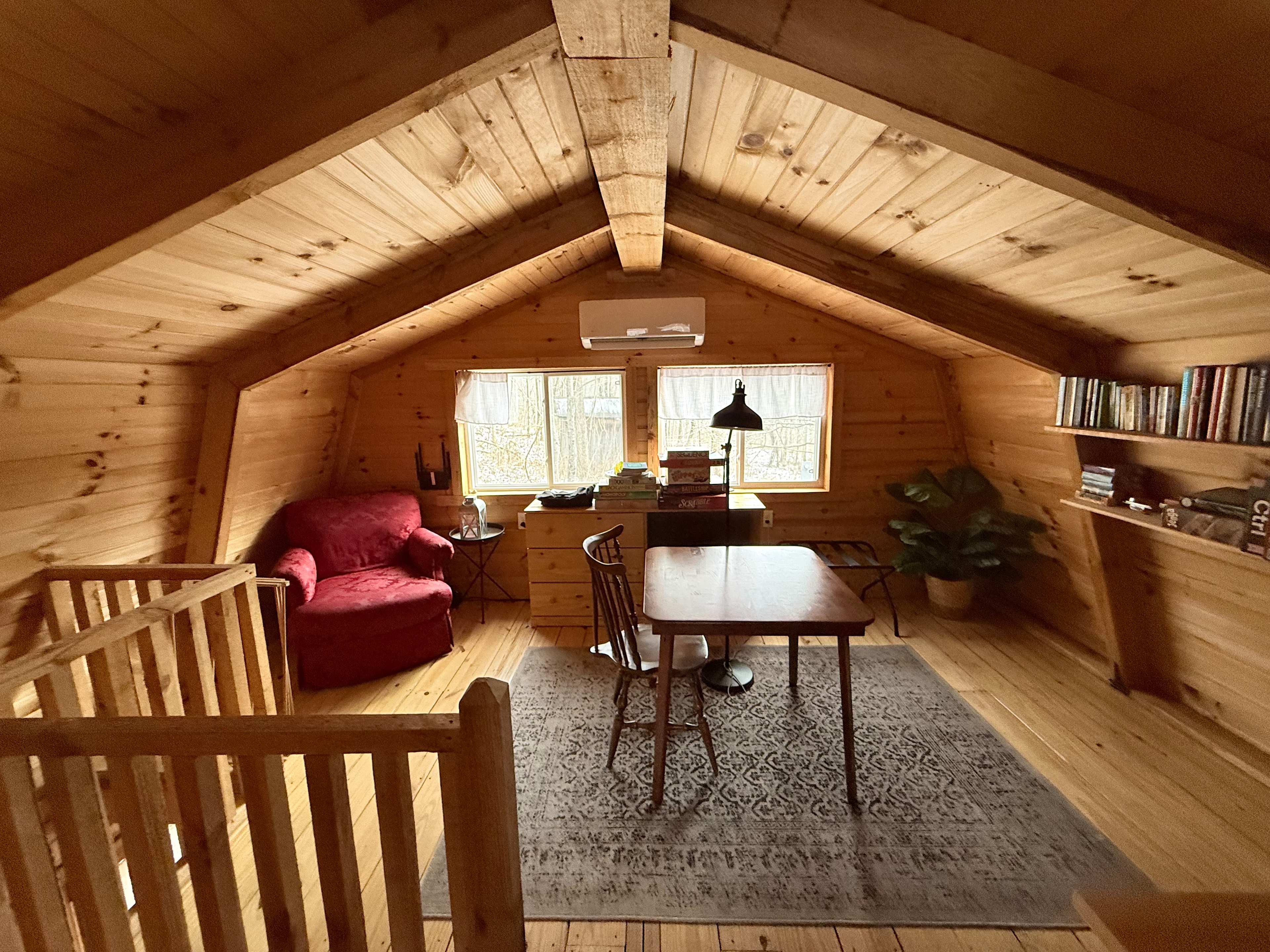 Upstairs landing area is great for games 