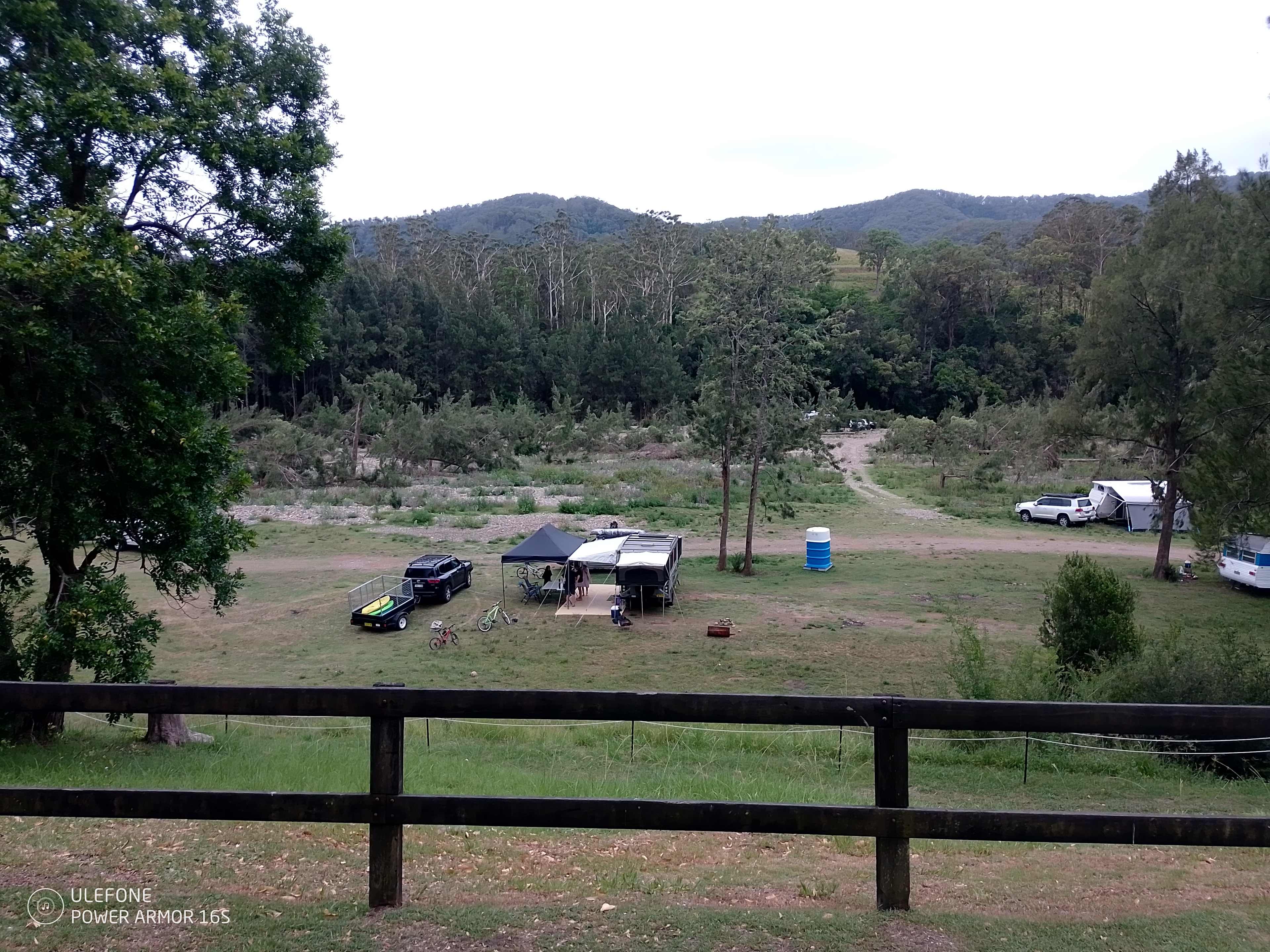 Long Flat Pub Riverside Camping