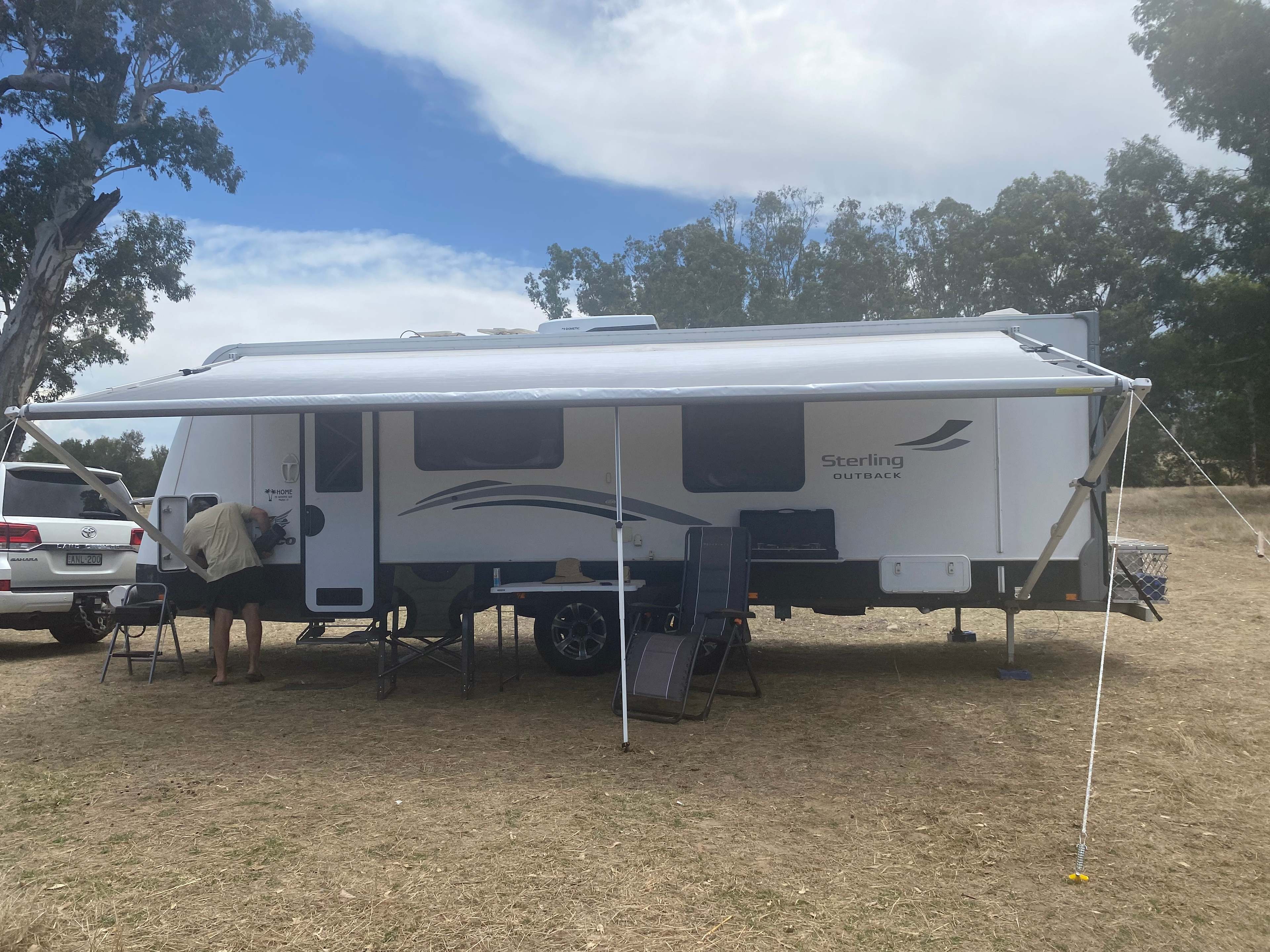 25 foot van with double slide out 